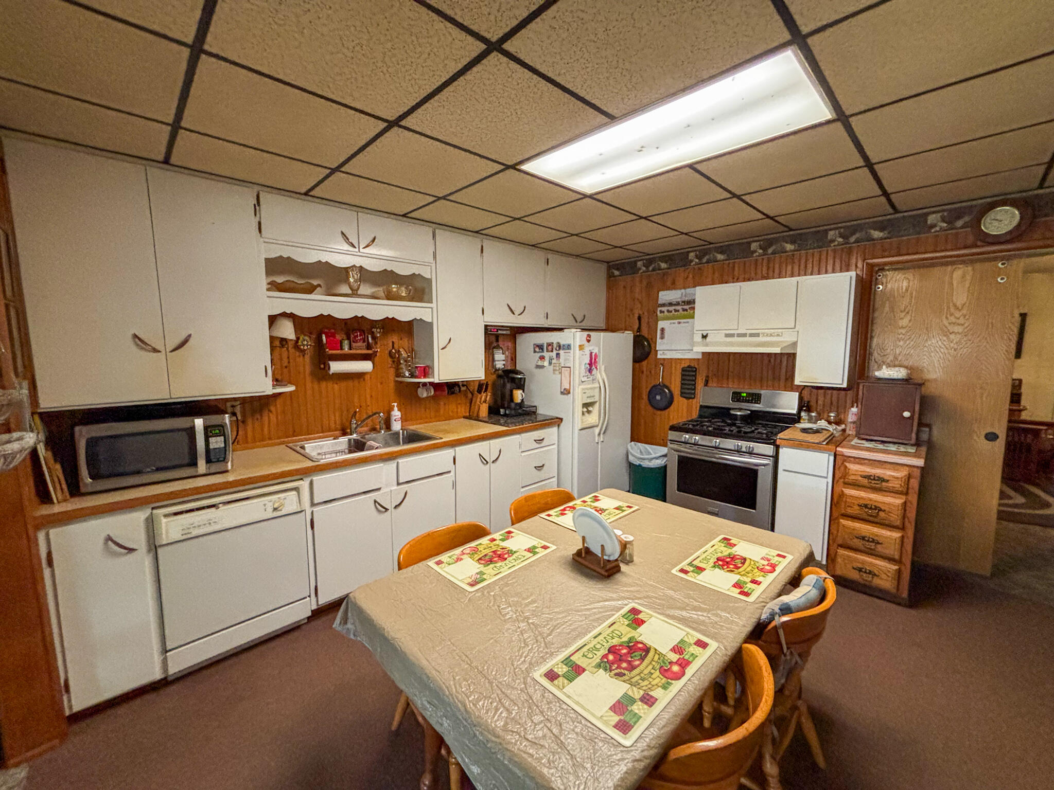 main property photo 19