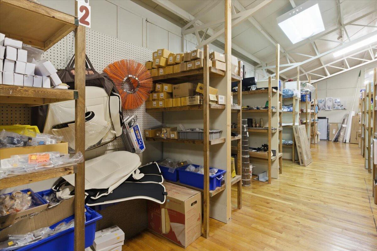 main property photo 36