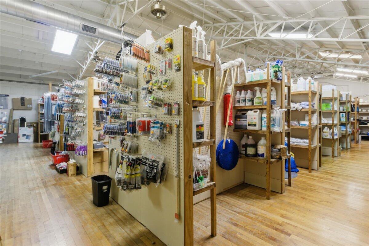 main property photo 43