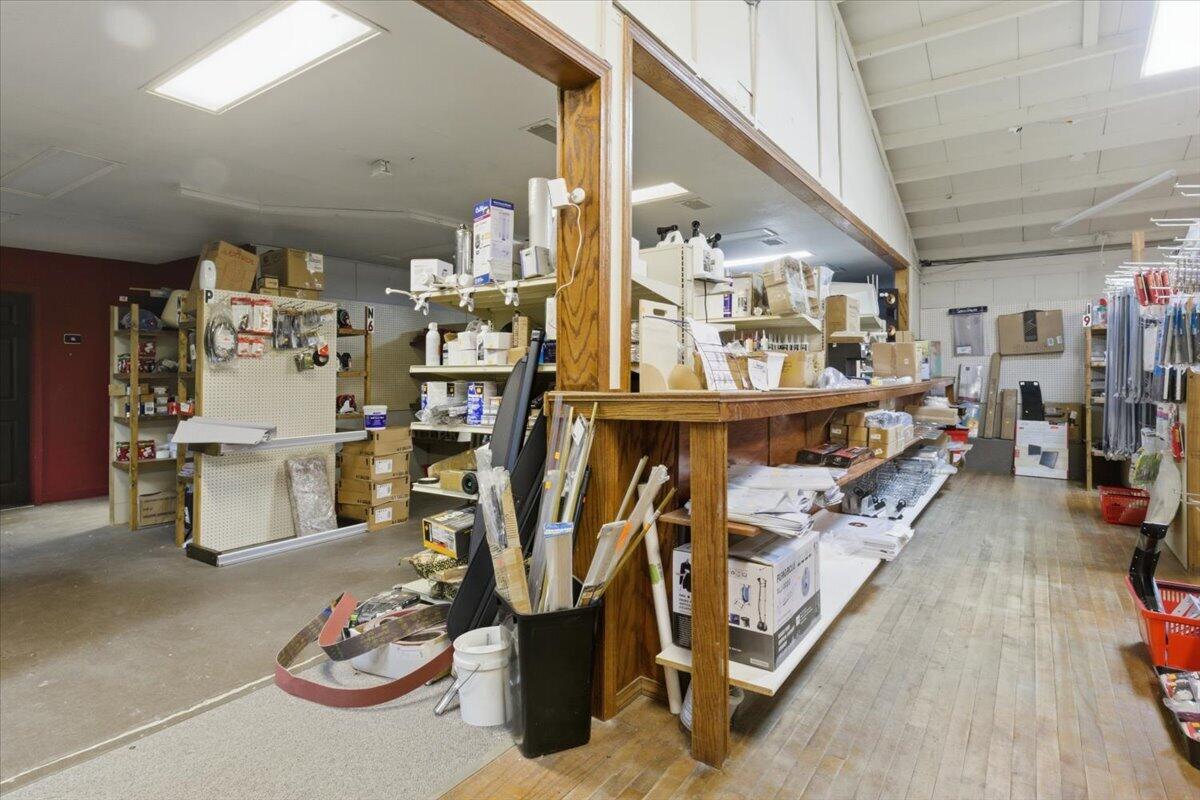 main property photo 44