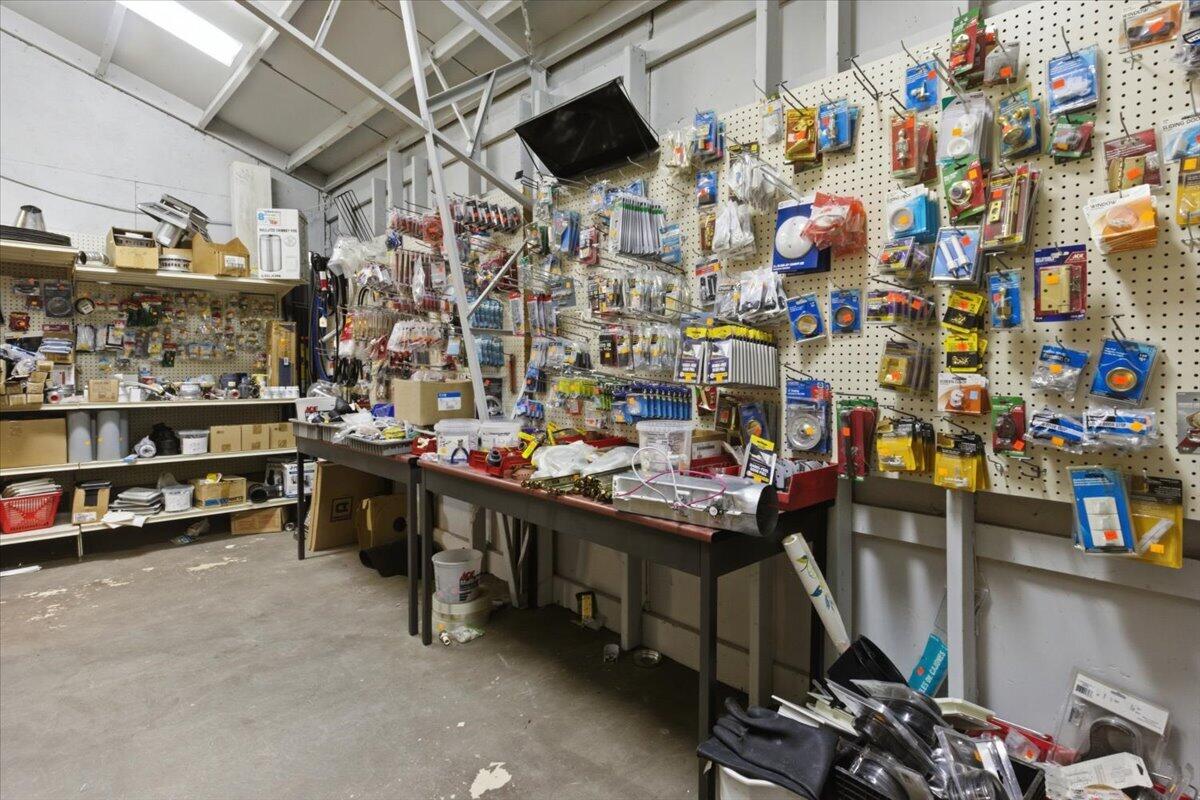 main property photo 47