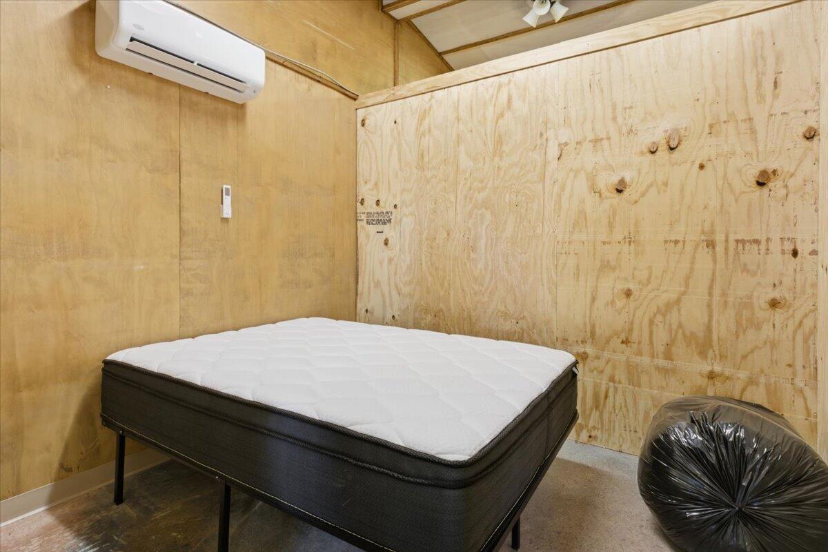main property photo 79