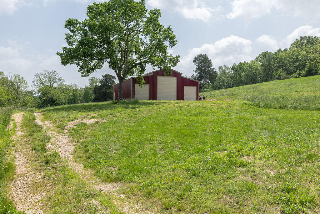 main property photo 41