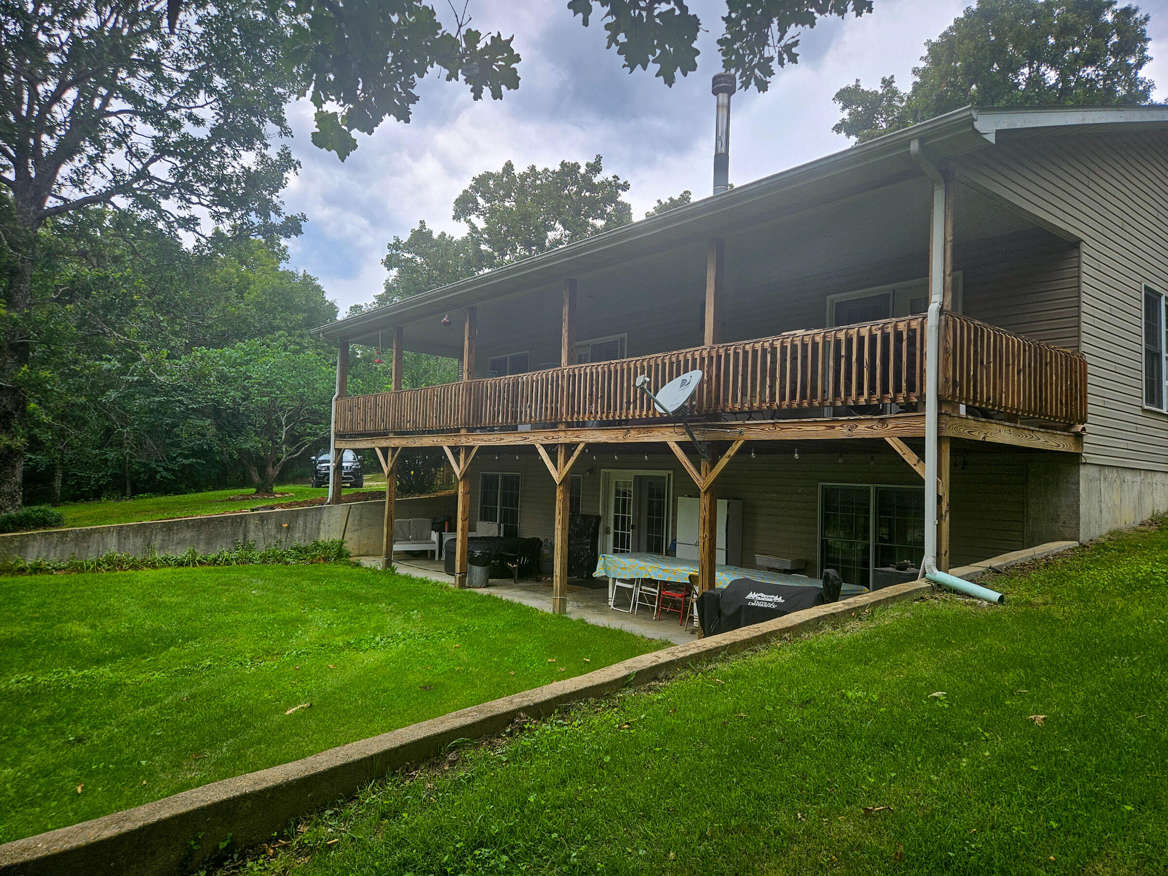 main property photo 32