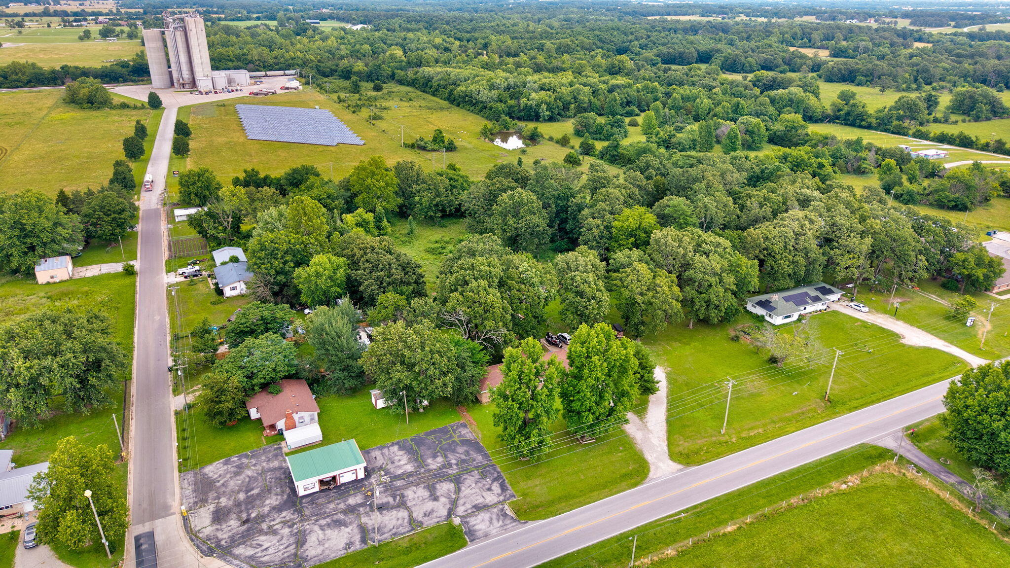 main property photo 5