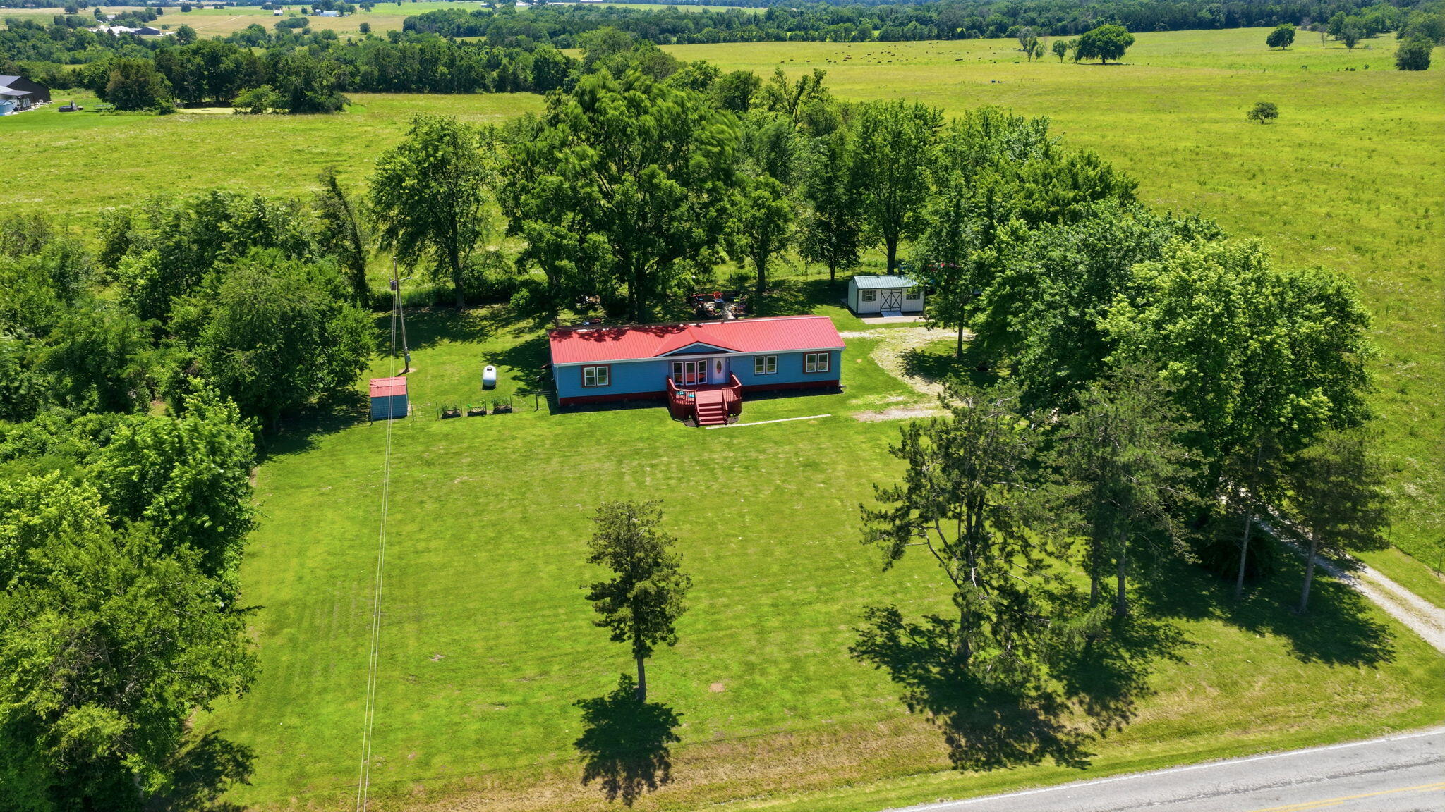 main property photo 30