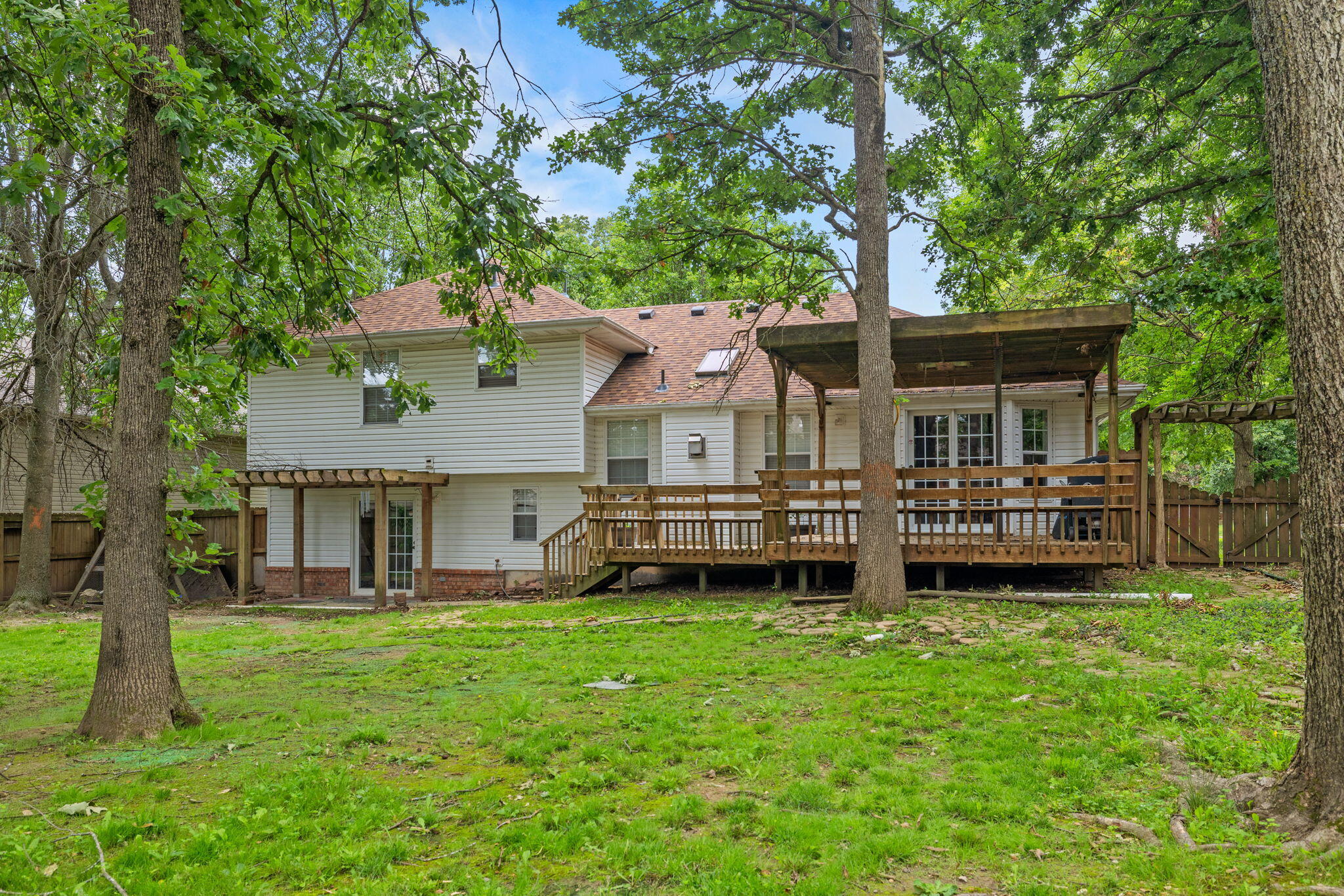 main property photo 30