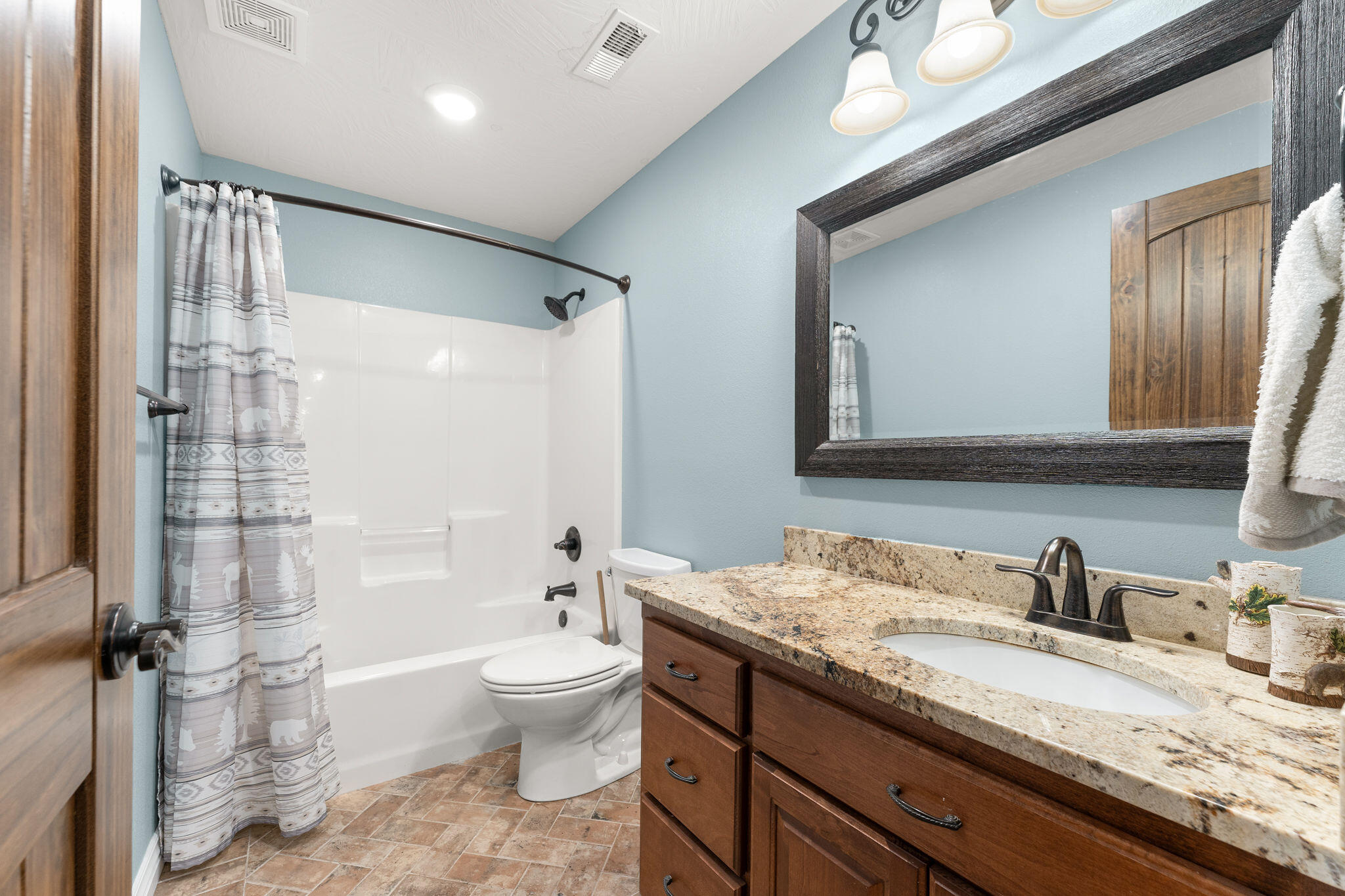 main property photo 43