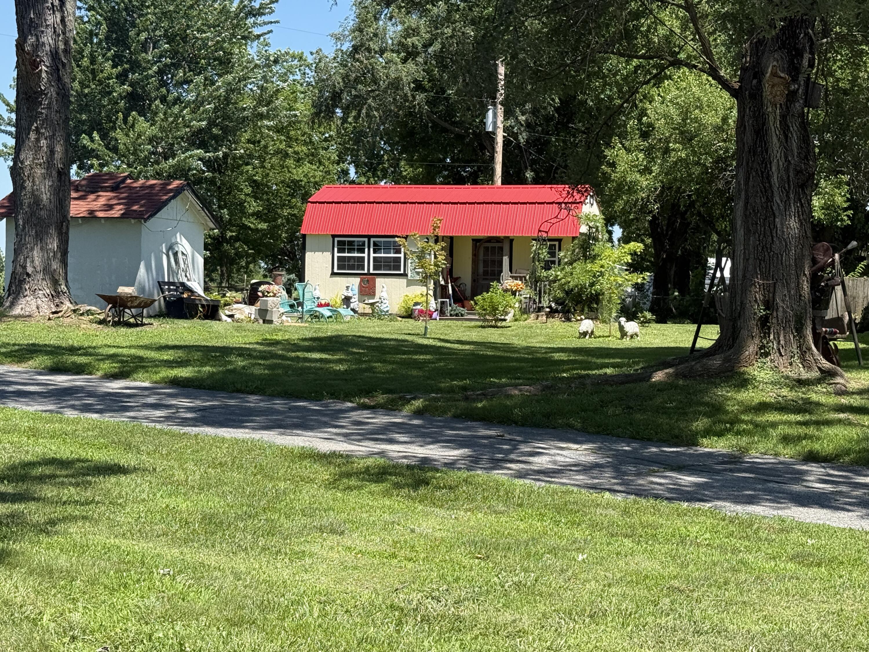 main property photo 6