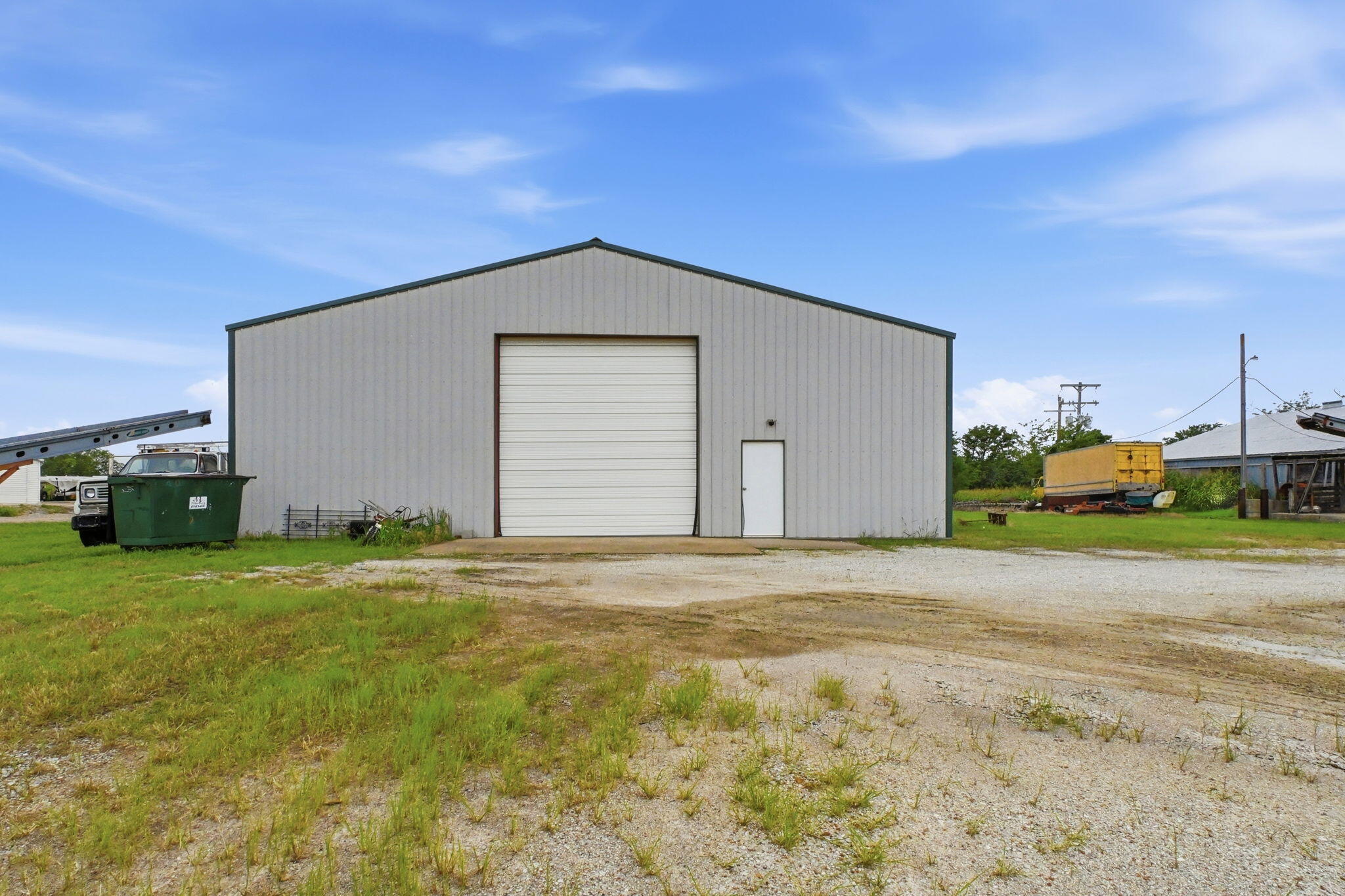 main property photo 5
