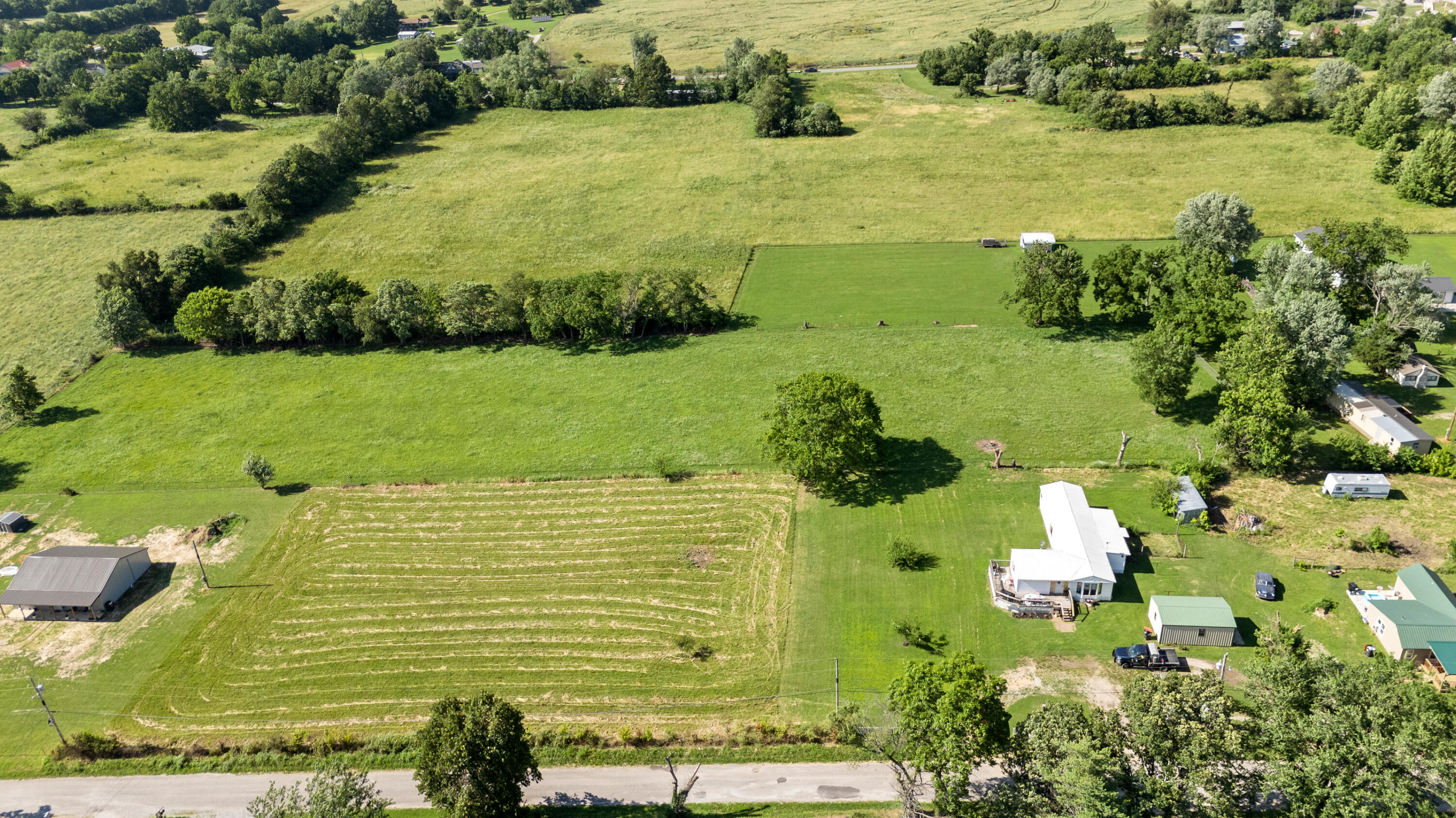 main property photo 19