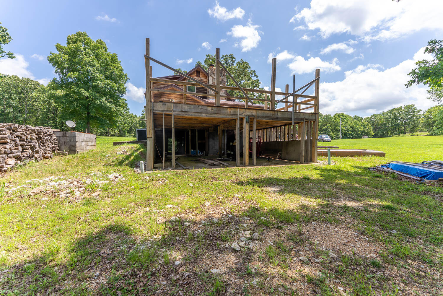 main property photo 40