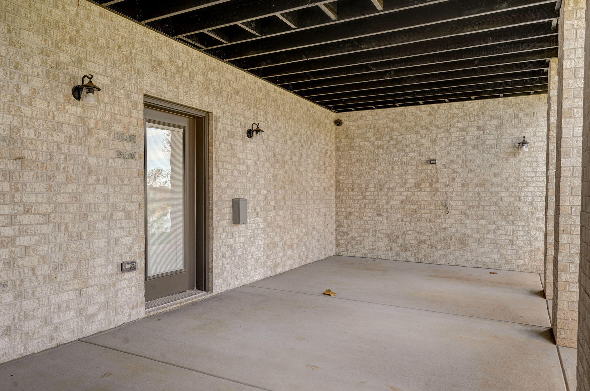 main property photo 81