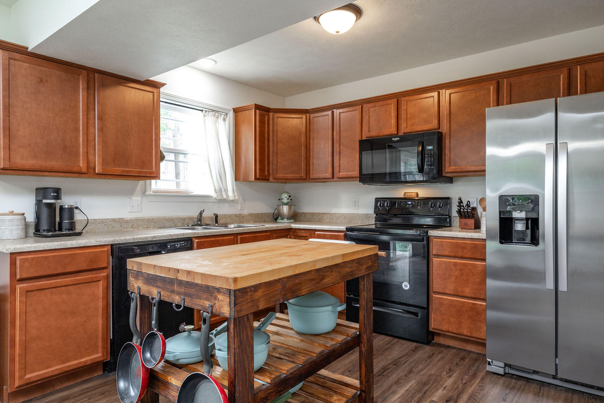 main property photo 11