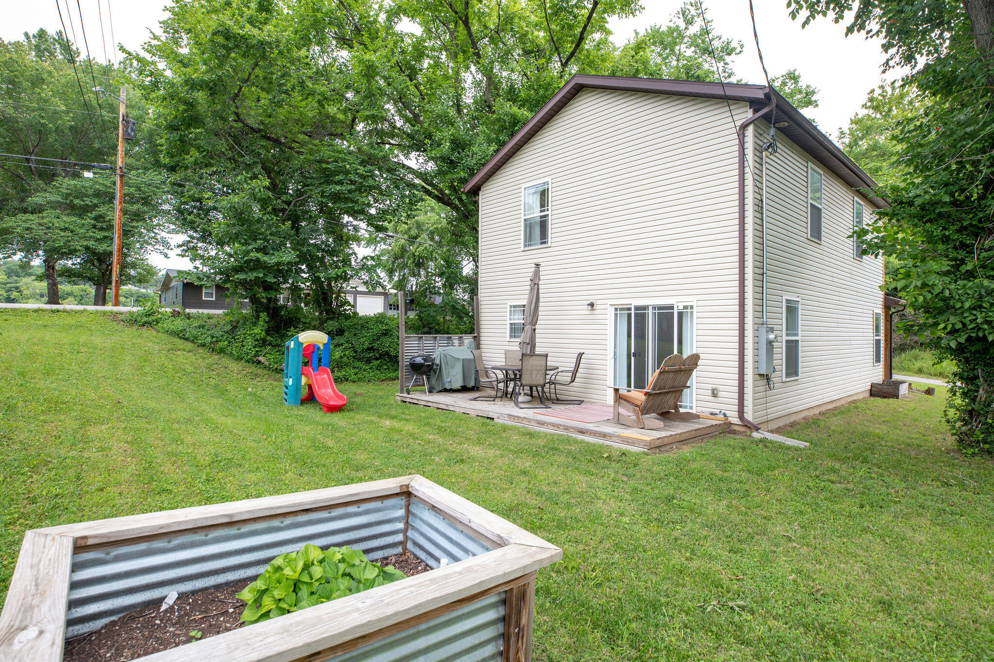 main property photo 19