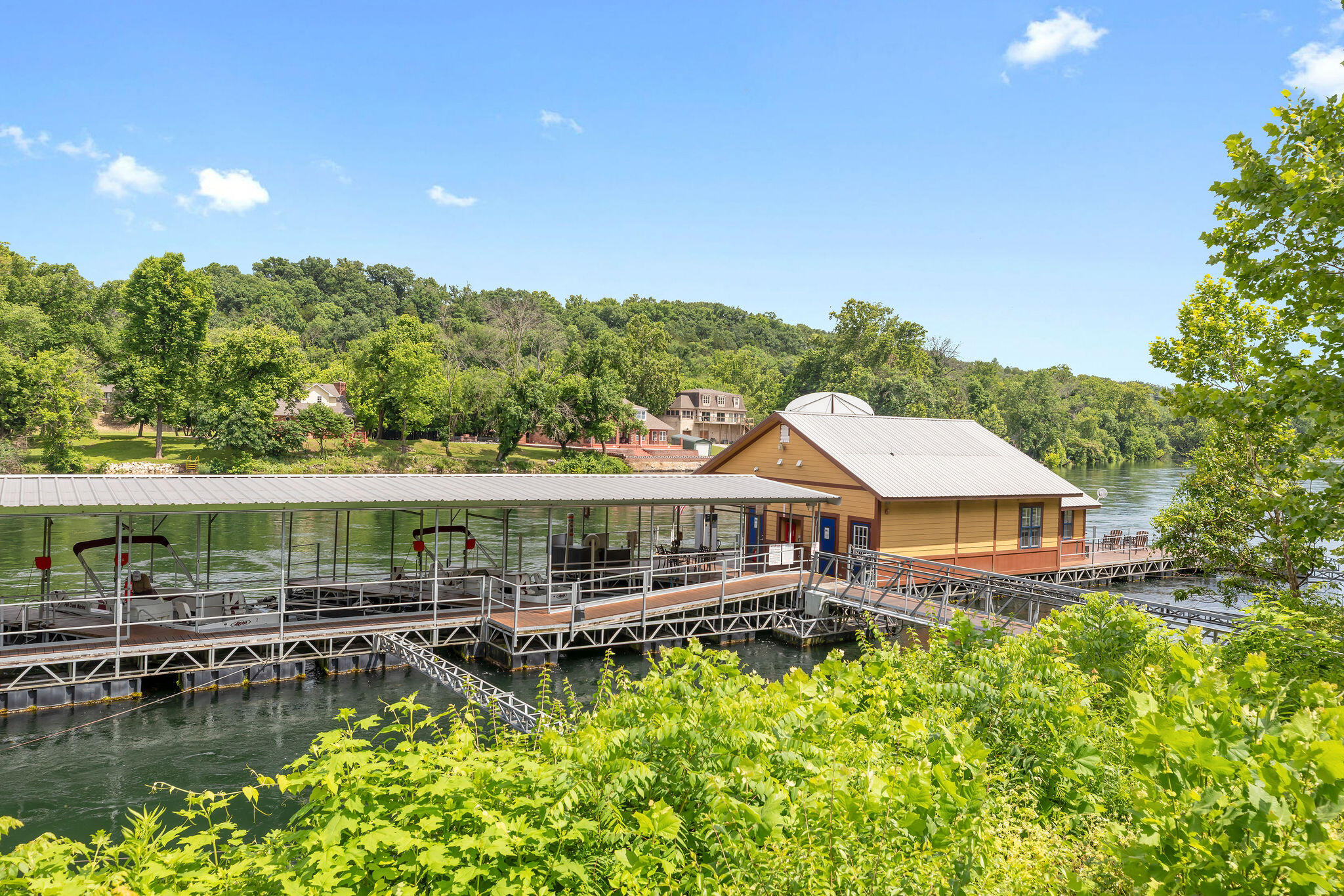 main property photo 22