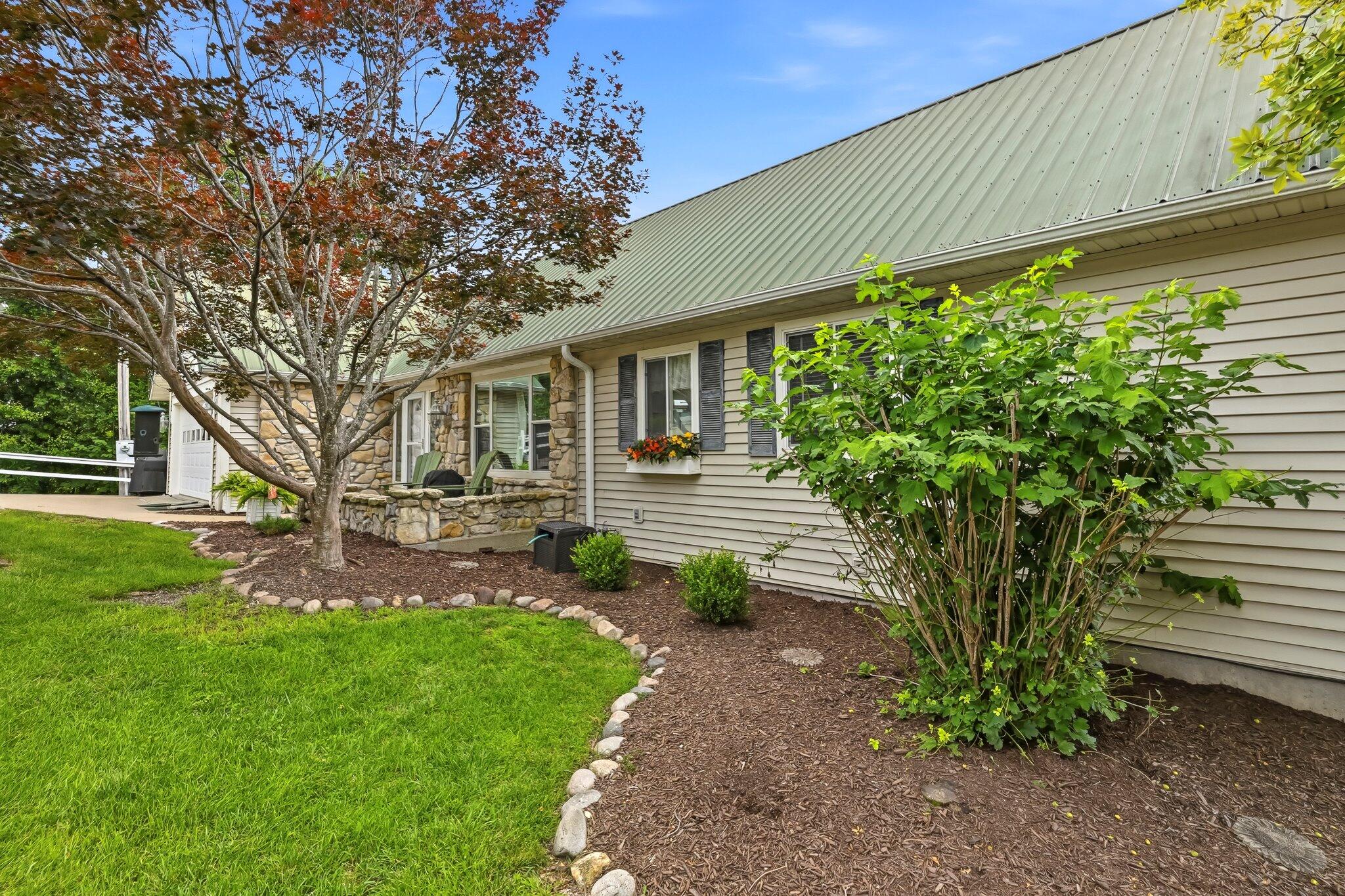 main property photo 51