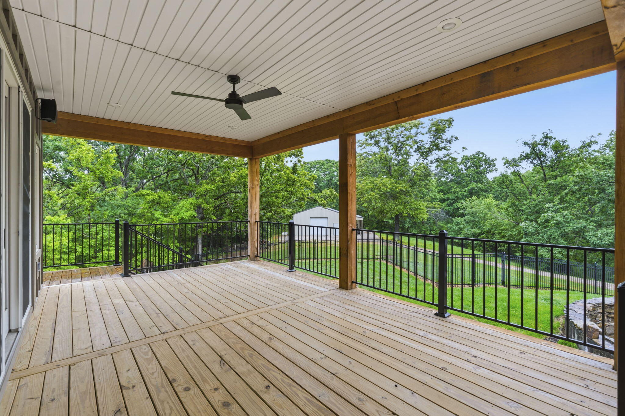 main property photo 29