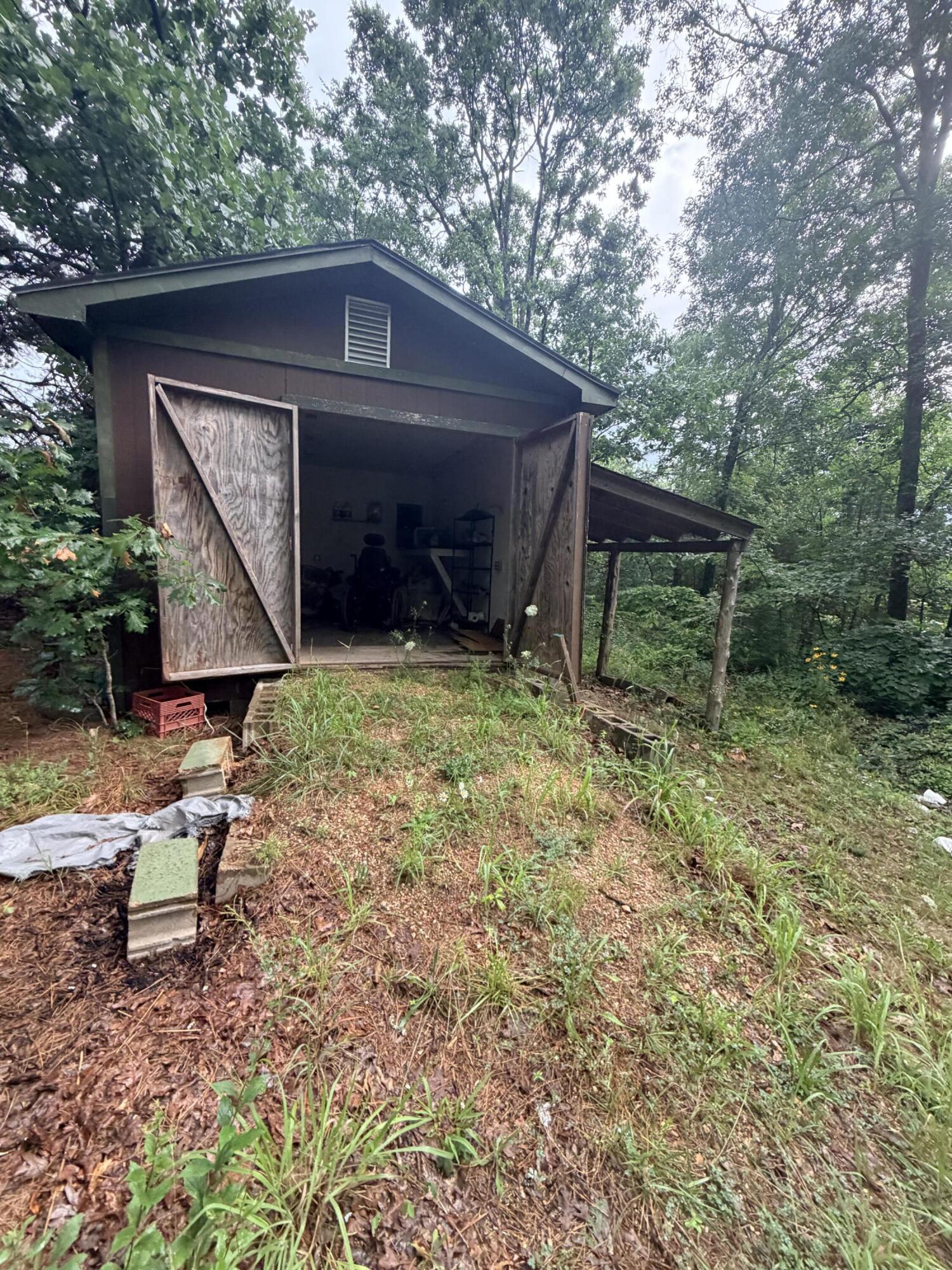 main property photo 8