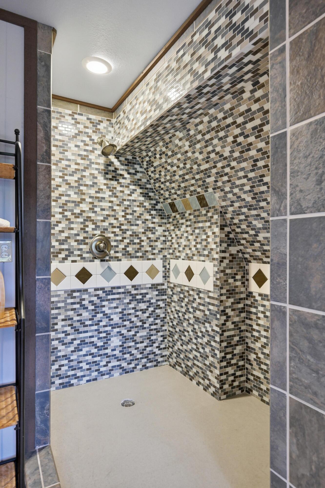 main property photo 165