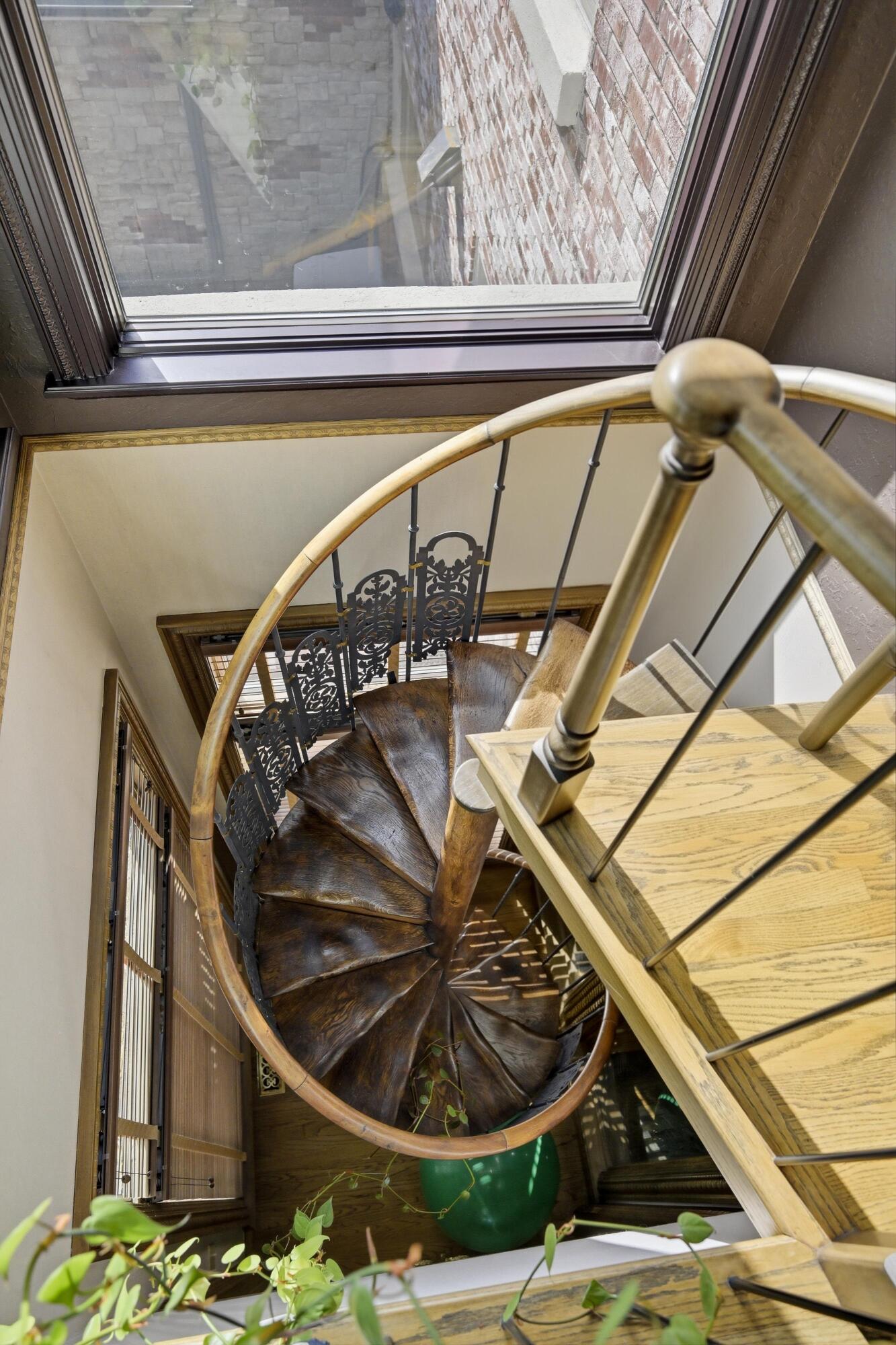 main property photo 41