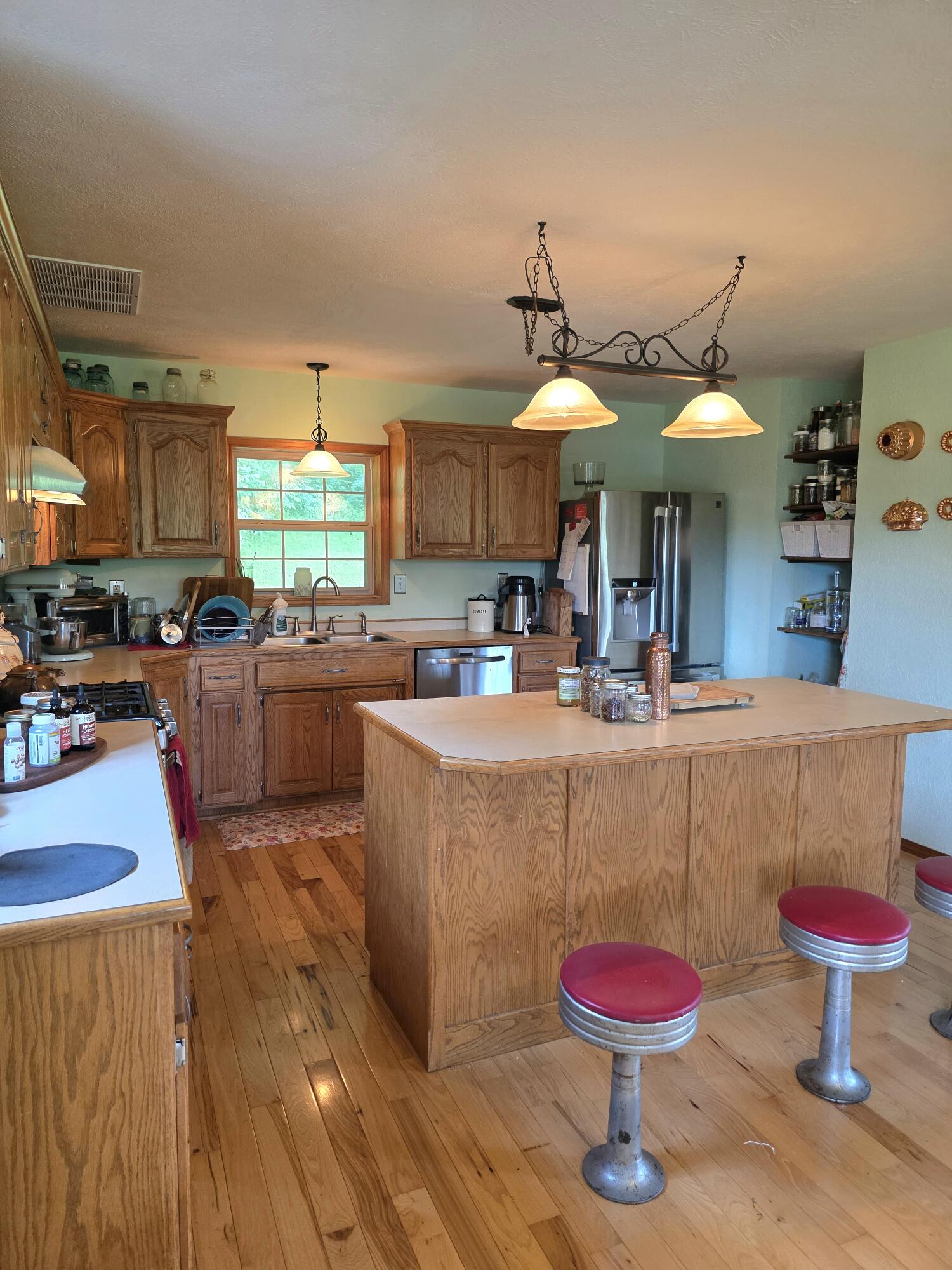 main property photo 12