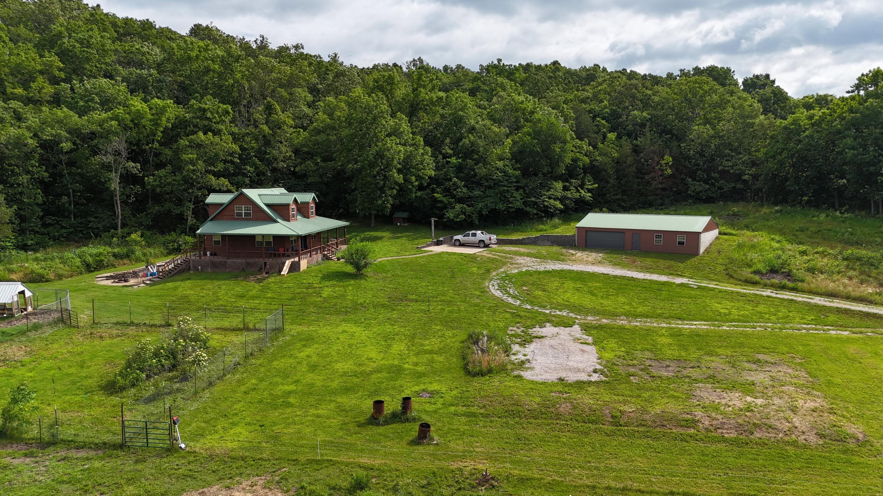 main property photo 28