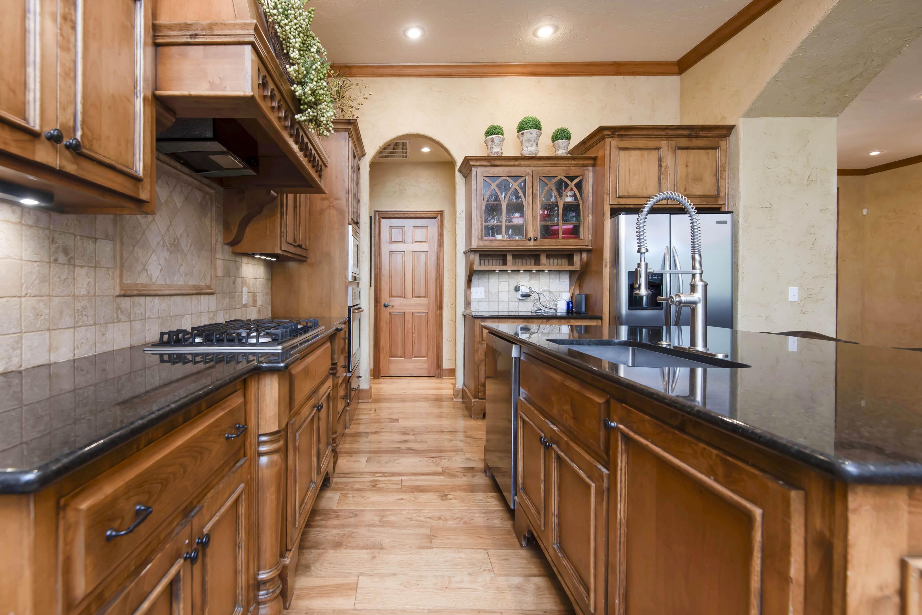 main property photo 8