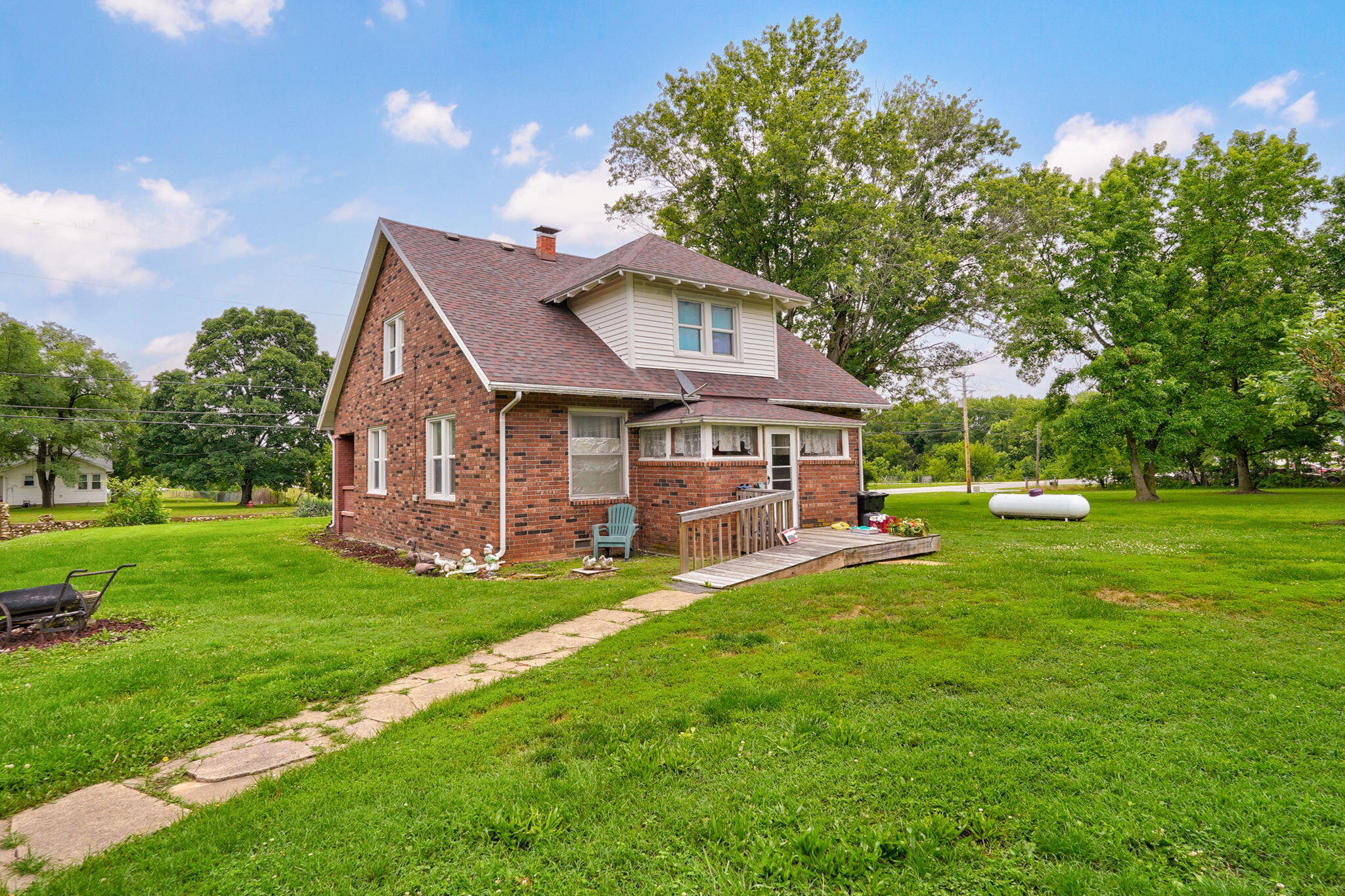 main property photo 8