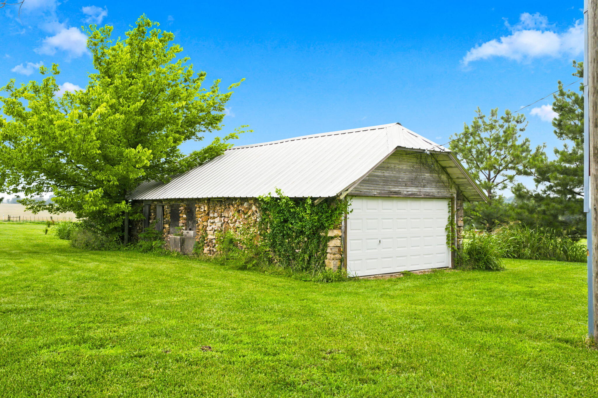 main property photo 34