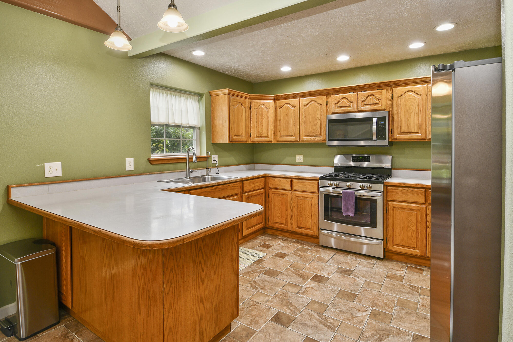 main property photo 25
