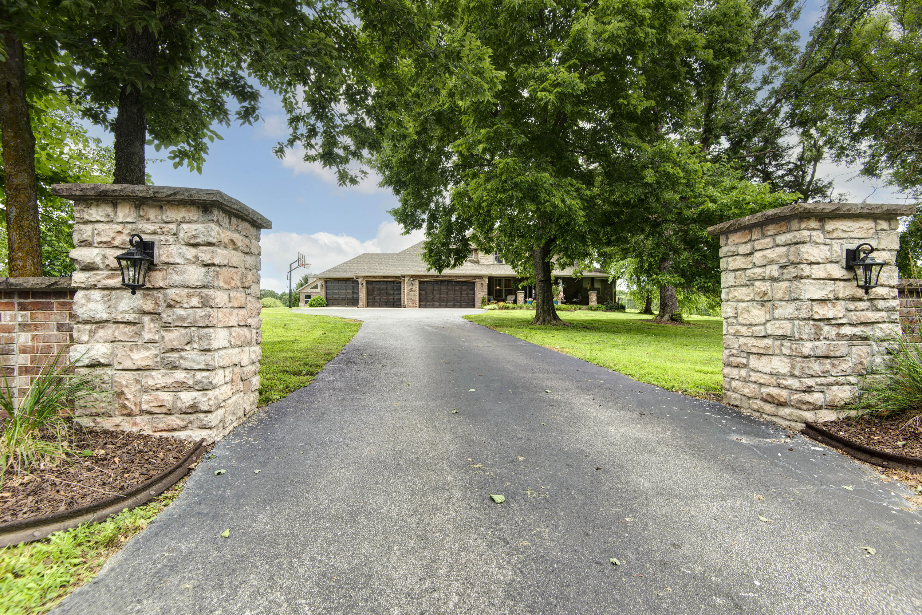main property photo 81