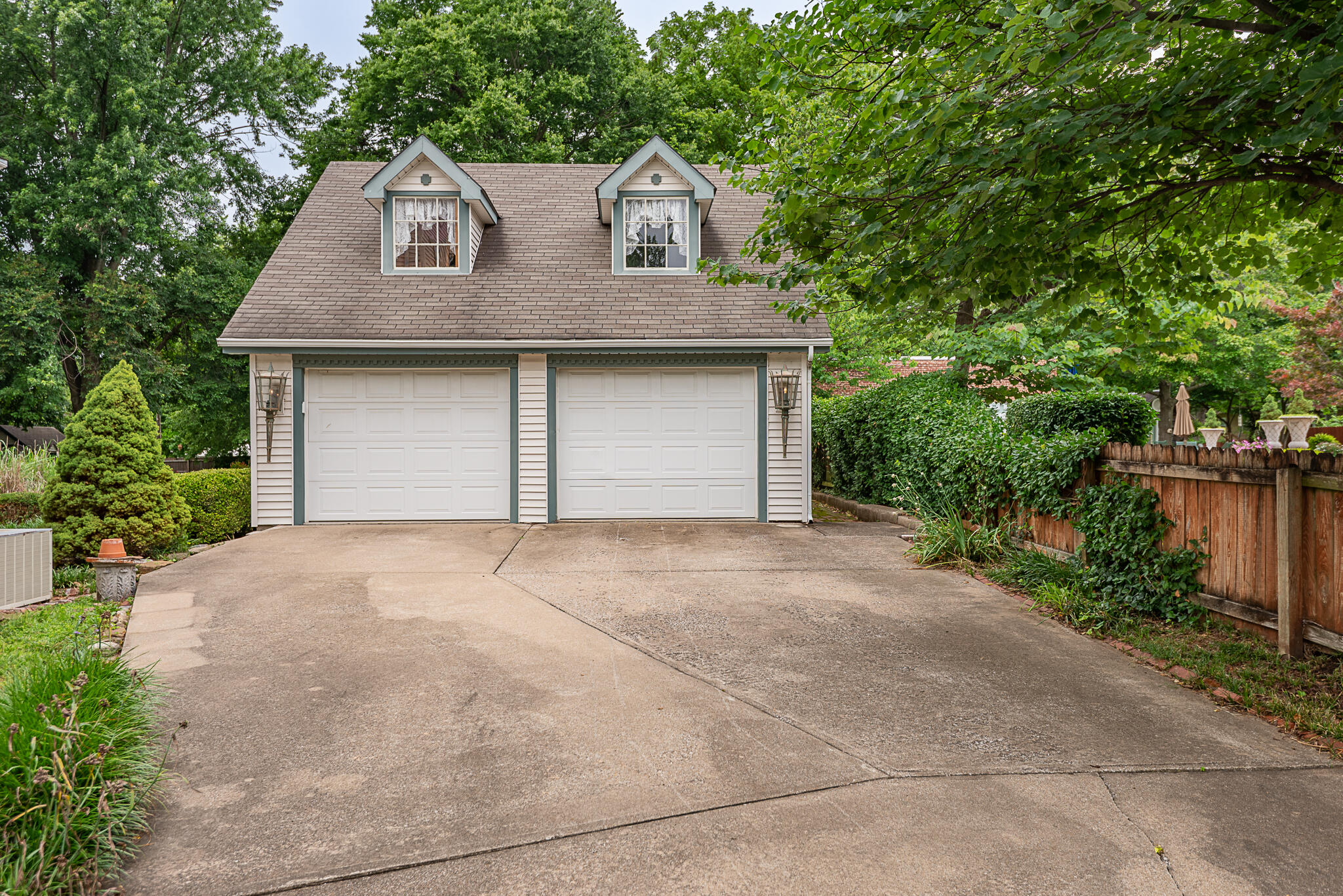 main property photo 58