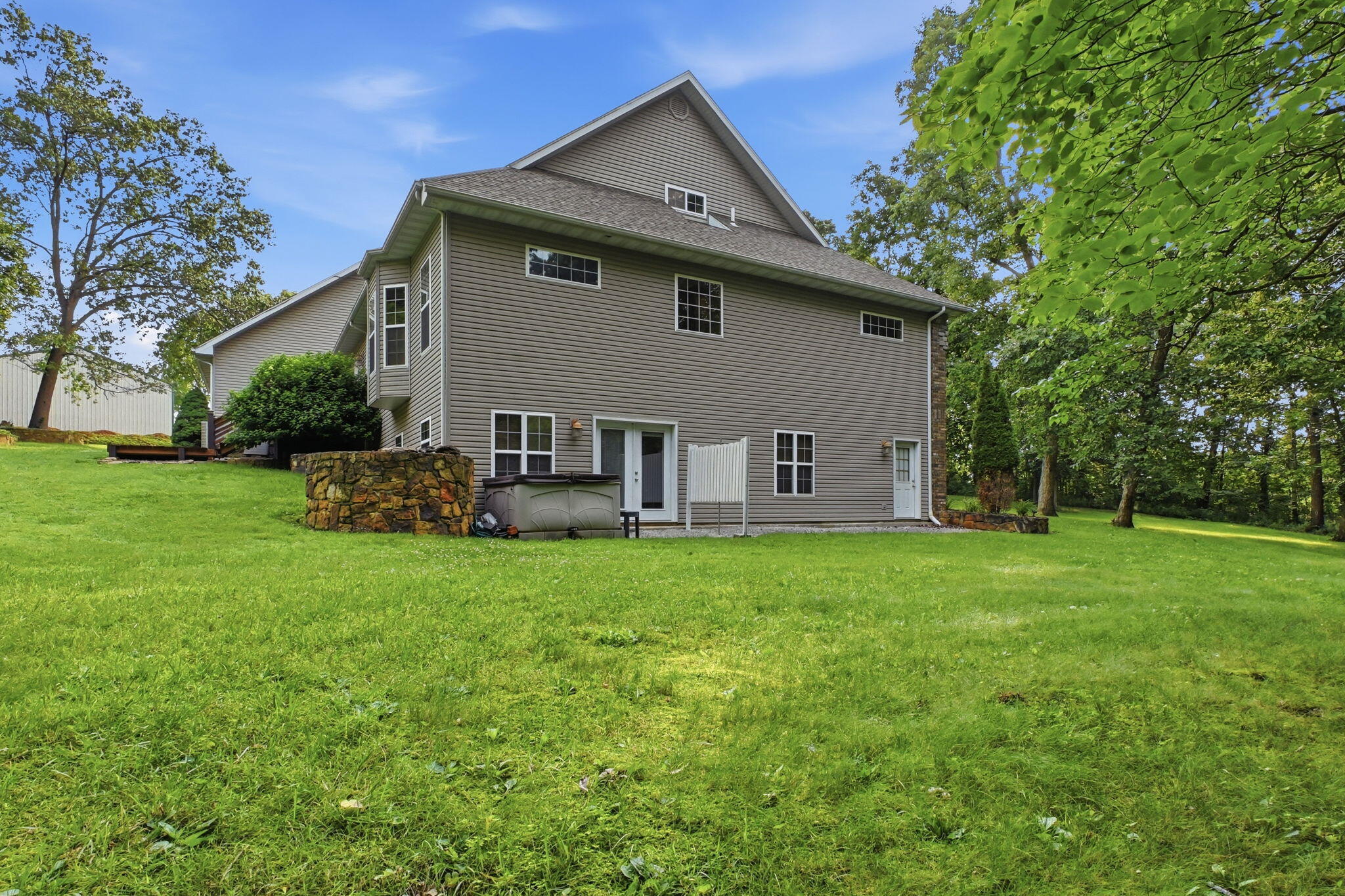 main property photo 74