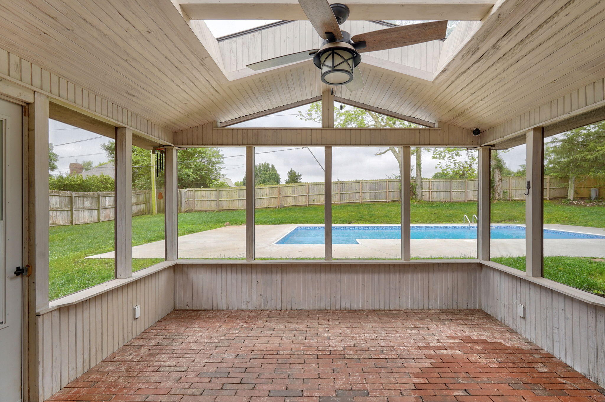 main property photo 44