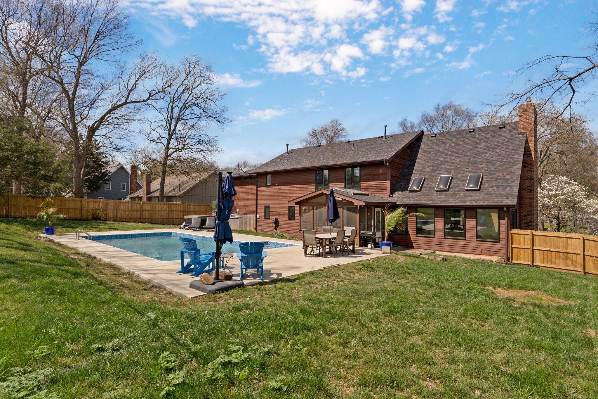 main property photo 47