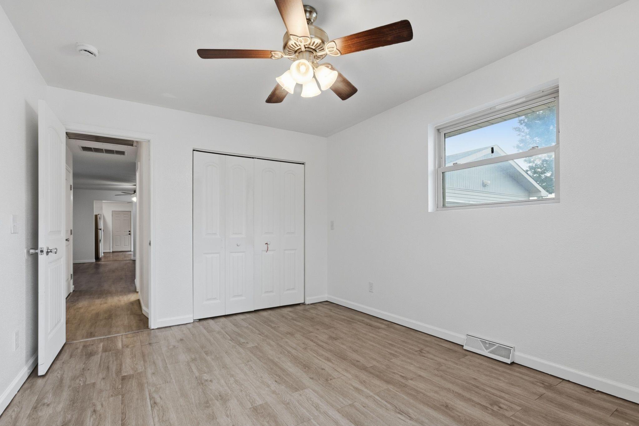 property viewer photo 13