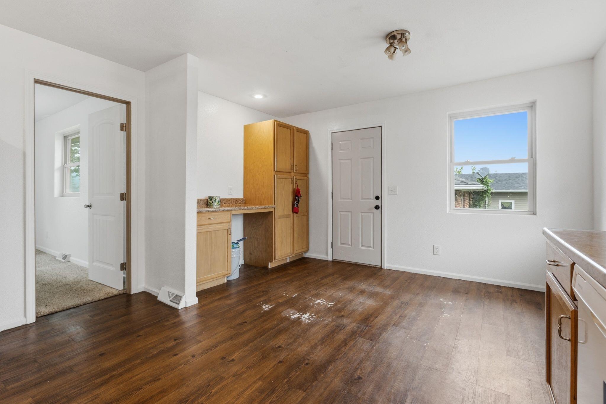 property viewer photo 5