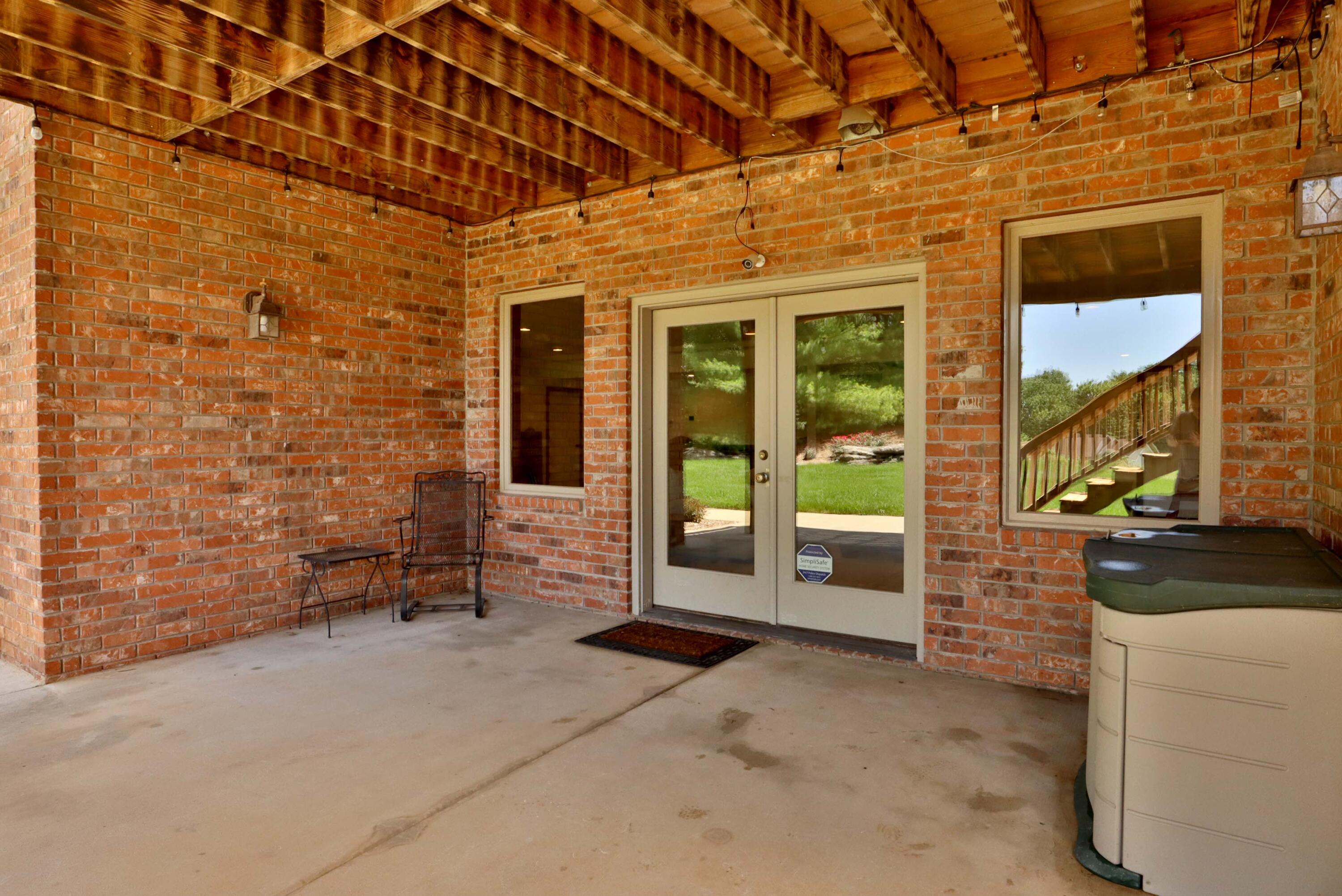 main property photo 94