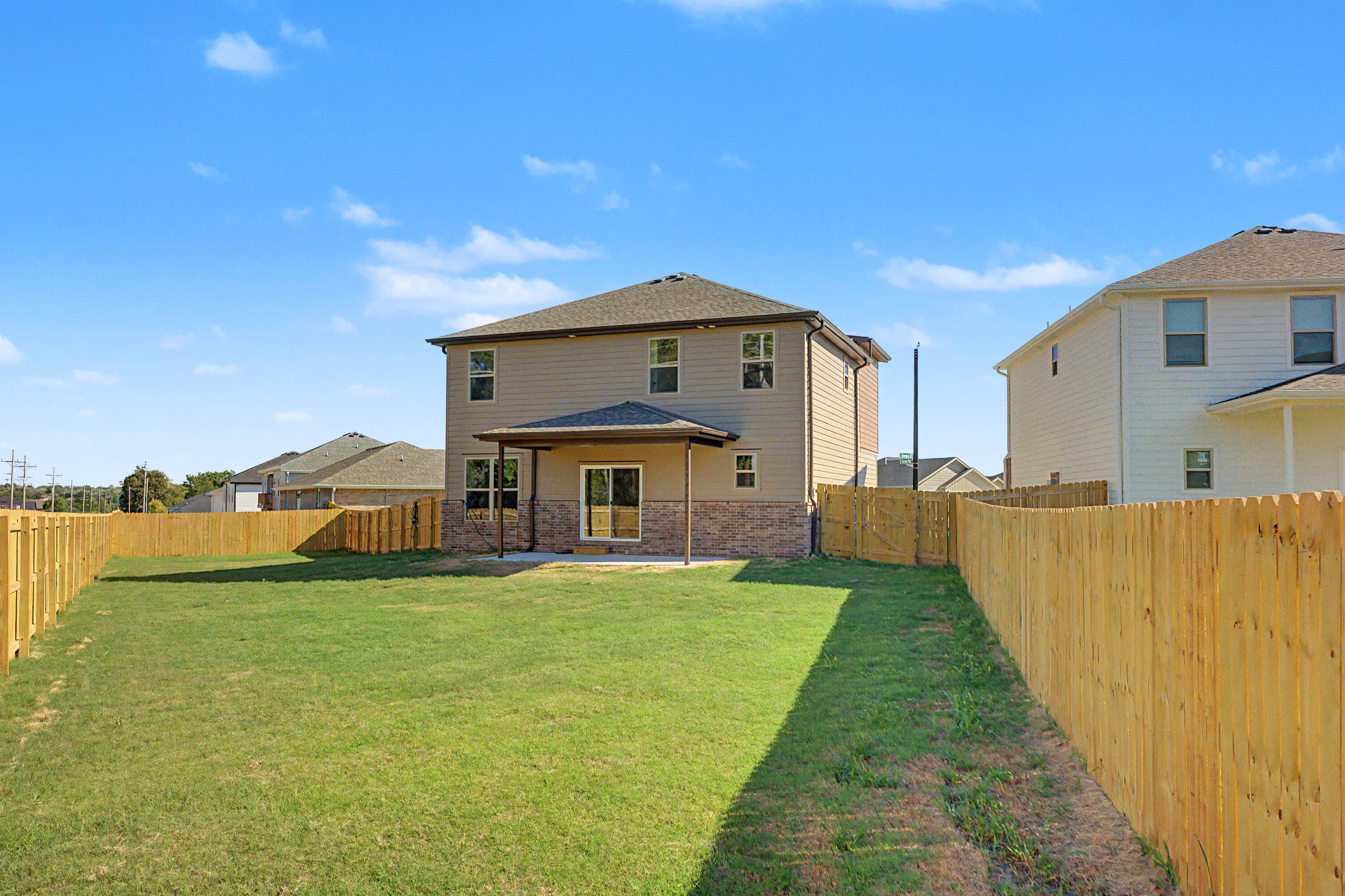 main property photo 31