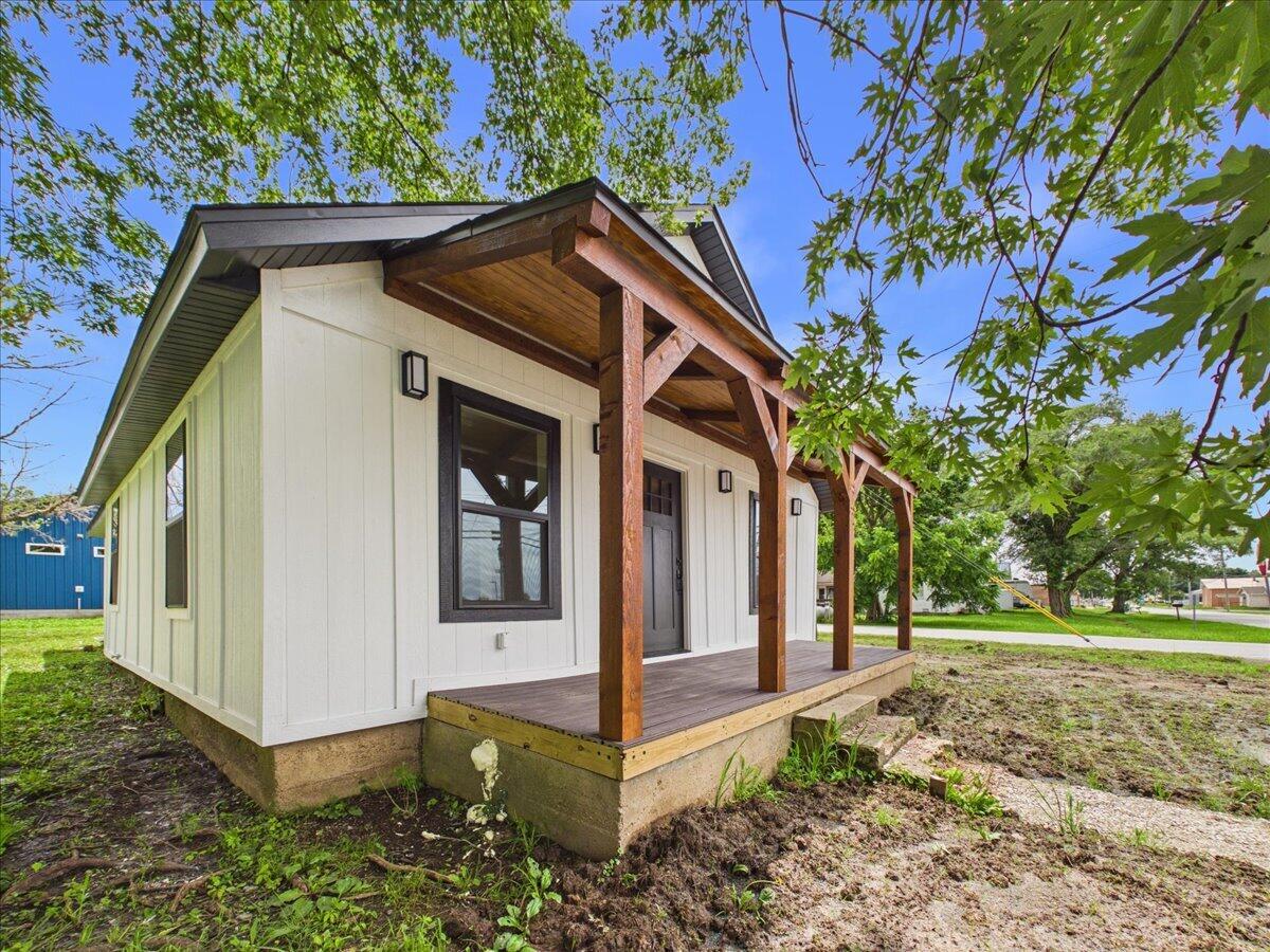 main property photo 5