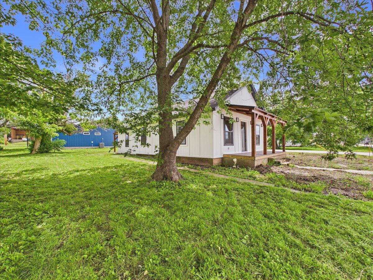 main property photo 7