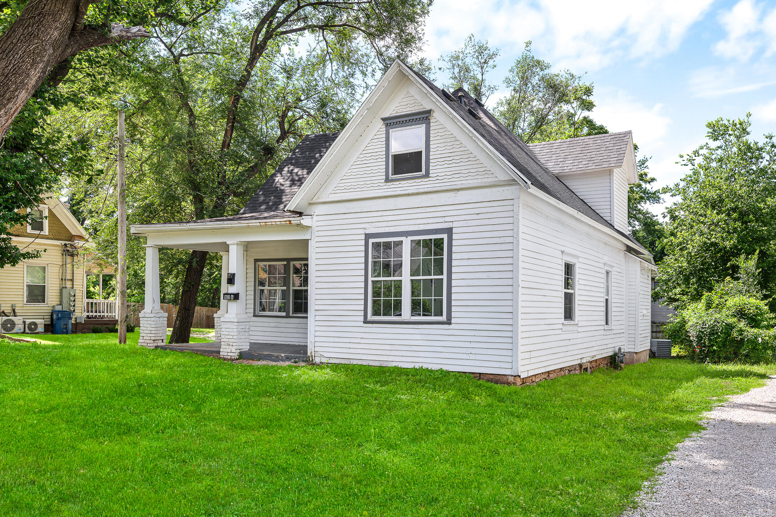 main property photo 2