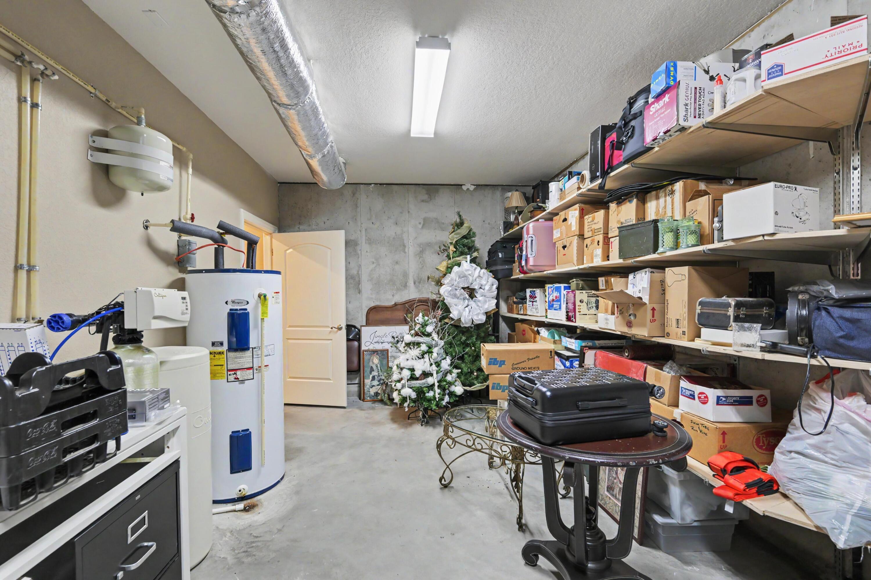main property photo 50