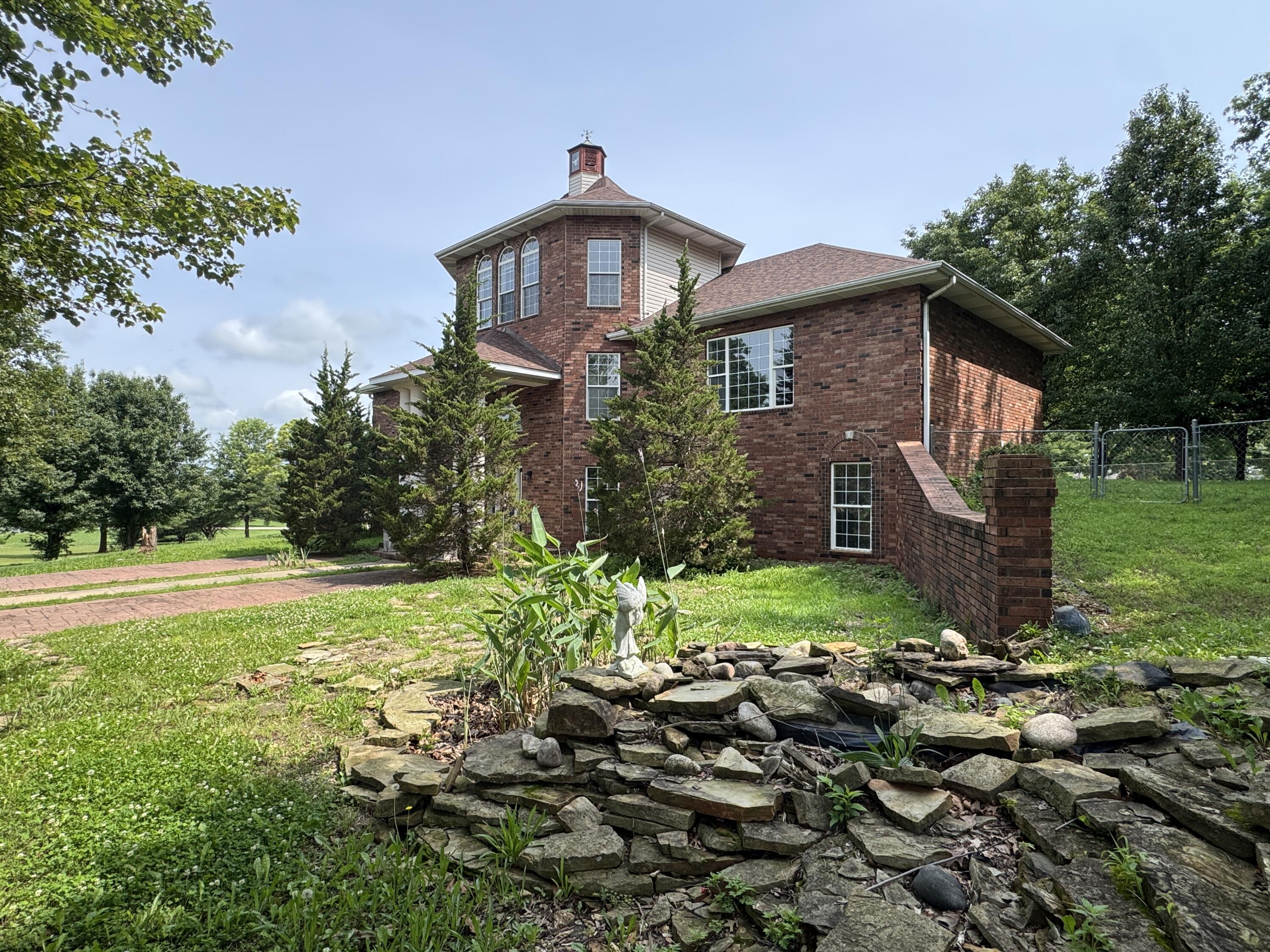 main property photo 4