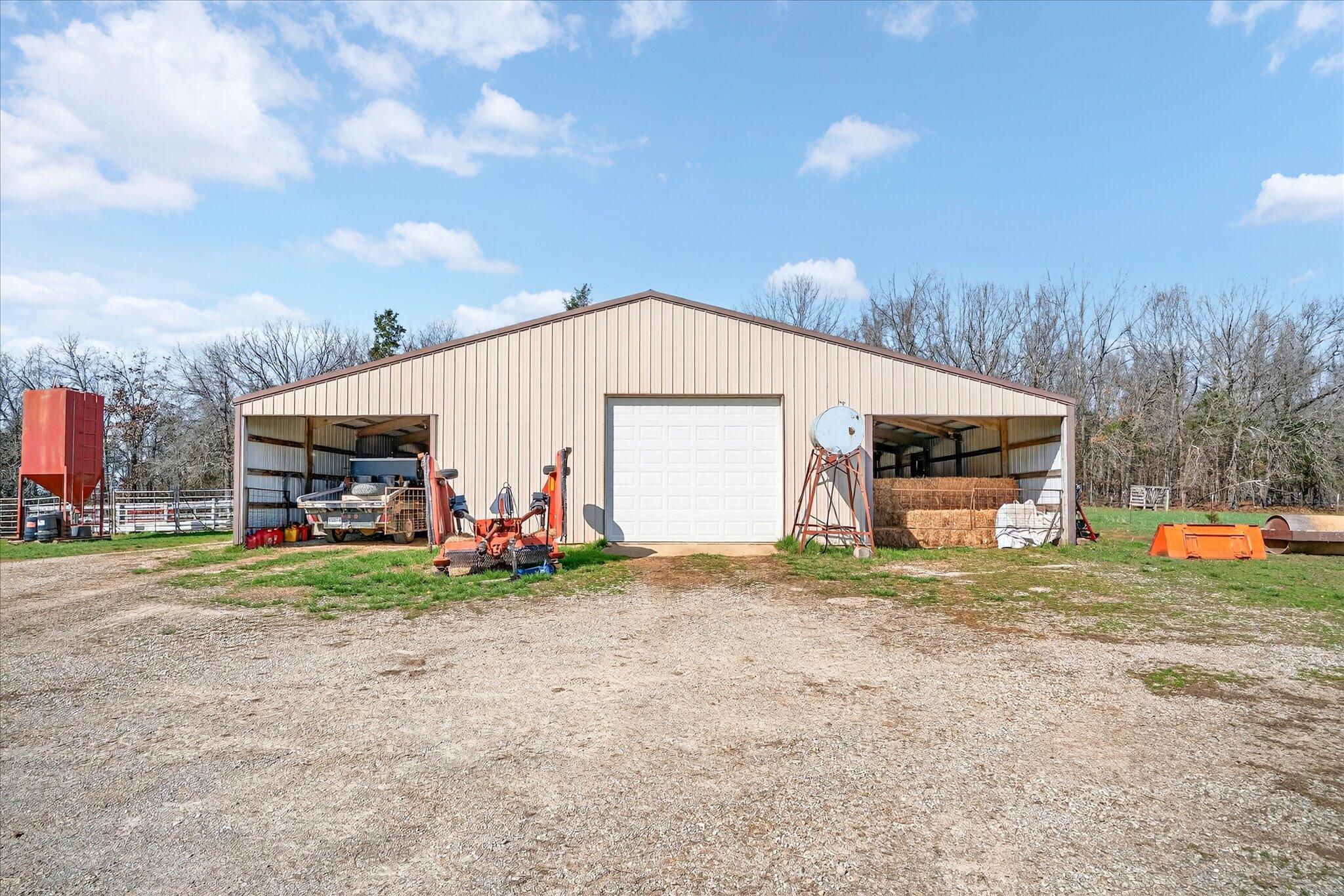 main property photo 40