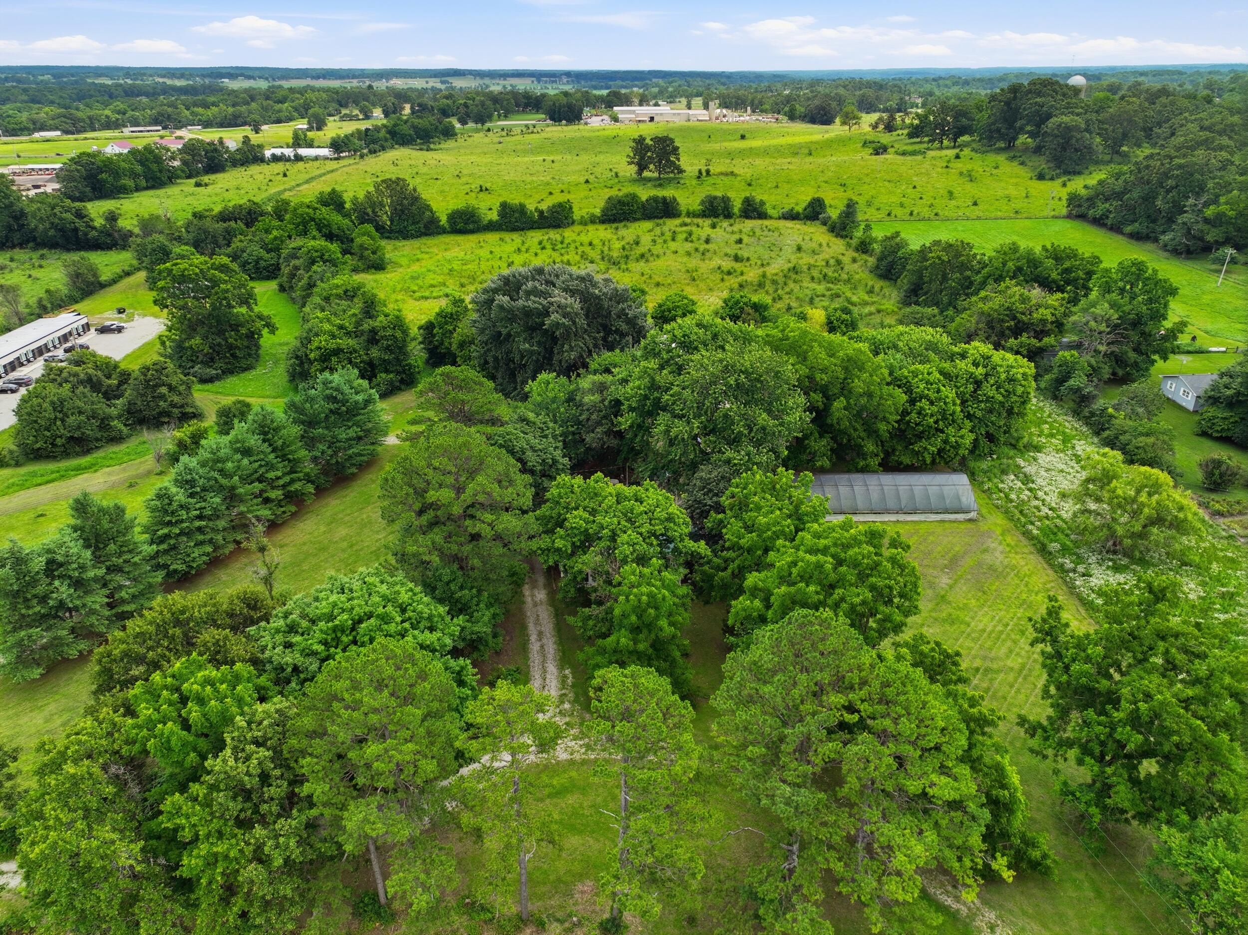 main property photo 32