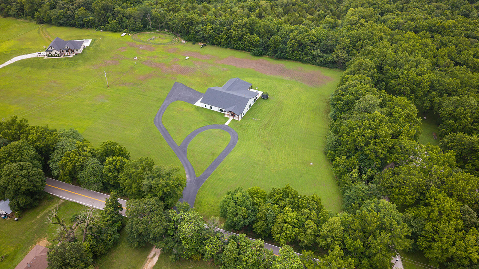 main property photo 2