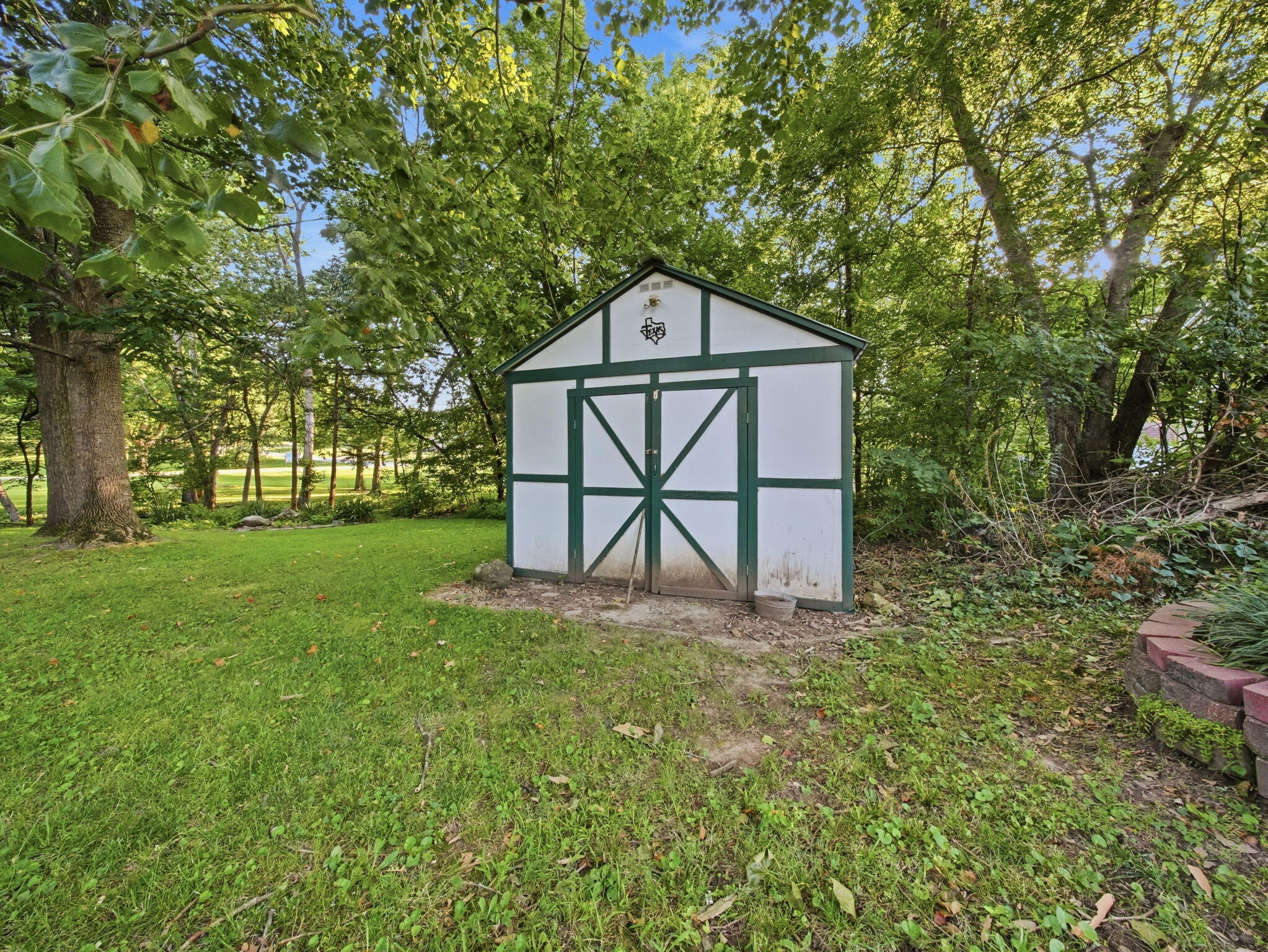 main property photo 23