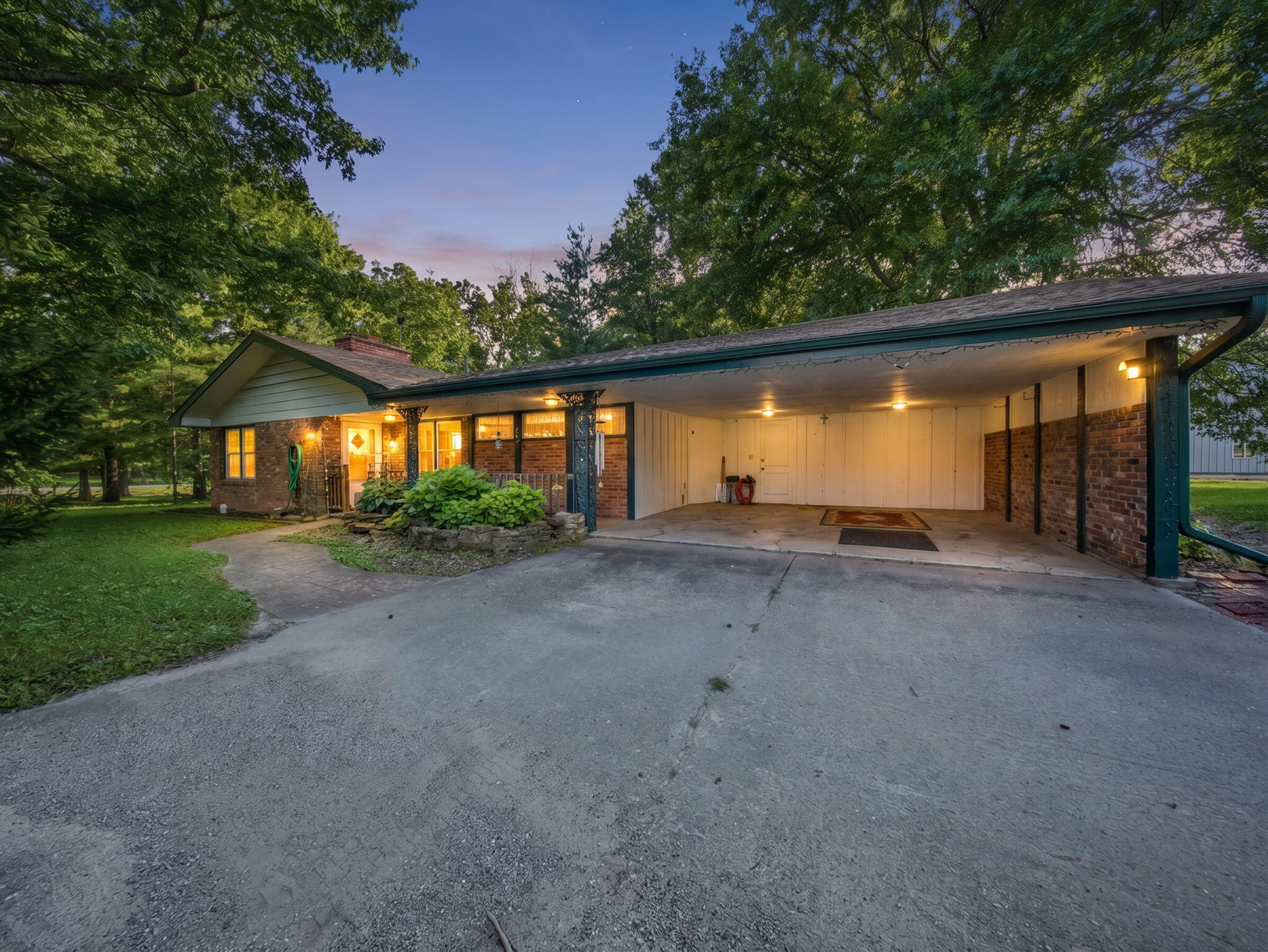main property photo 31